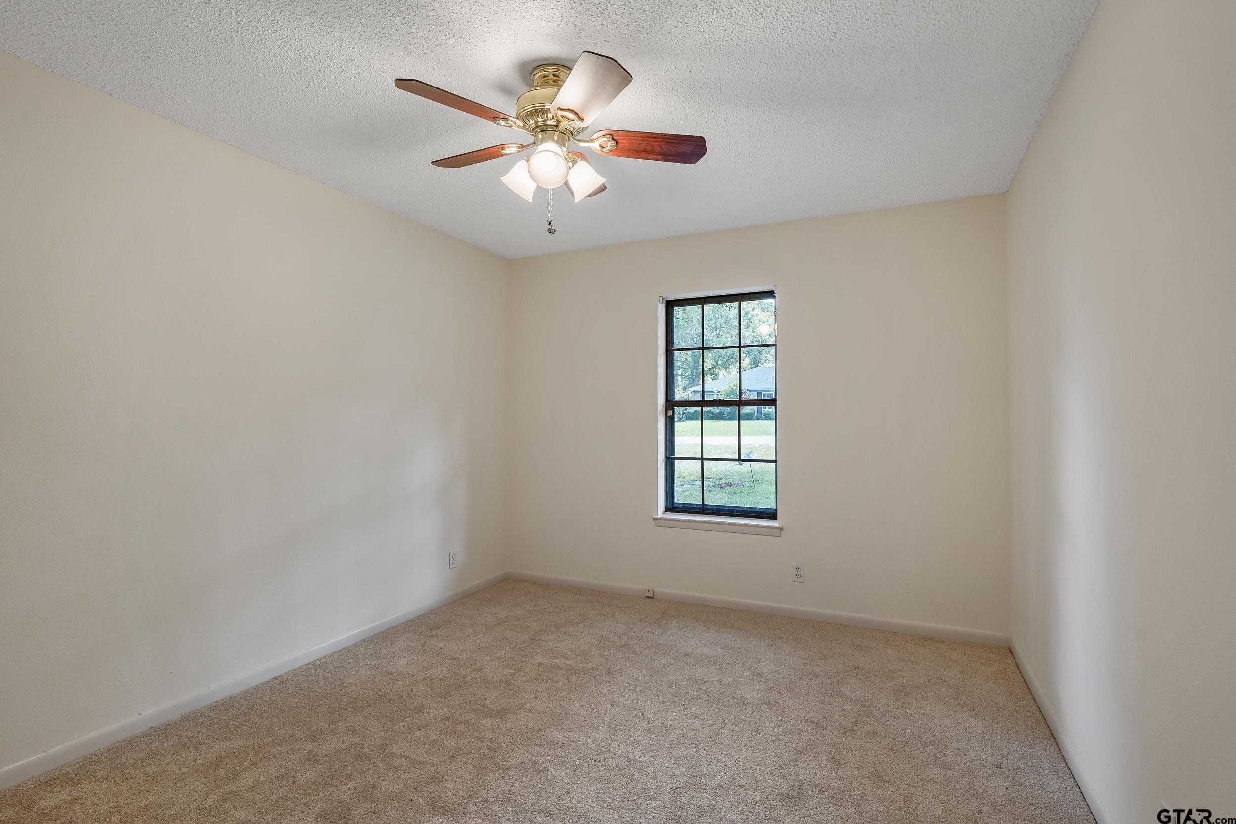 2814 Pineview