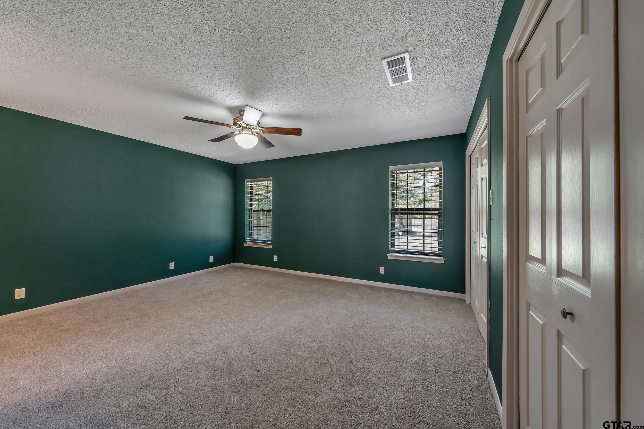 2814 Pineview