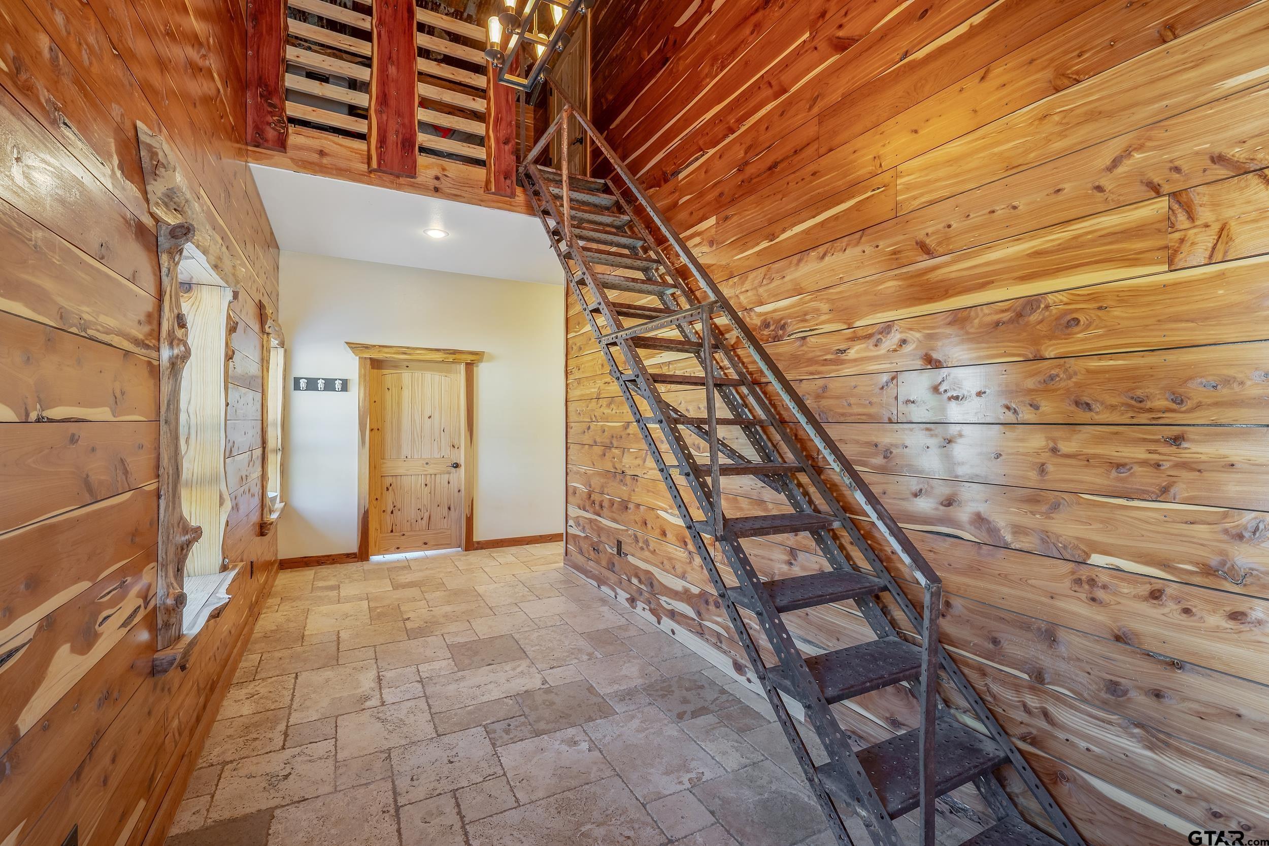 2600 Van Meter Rd