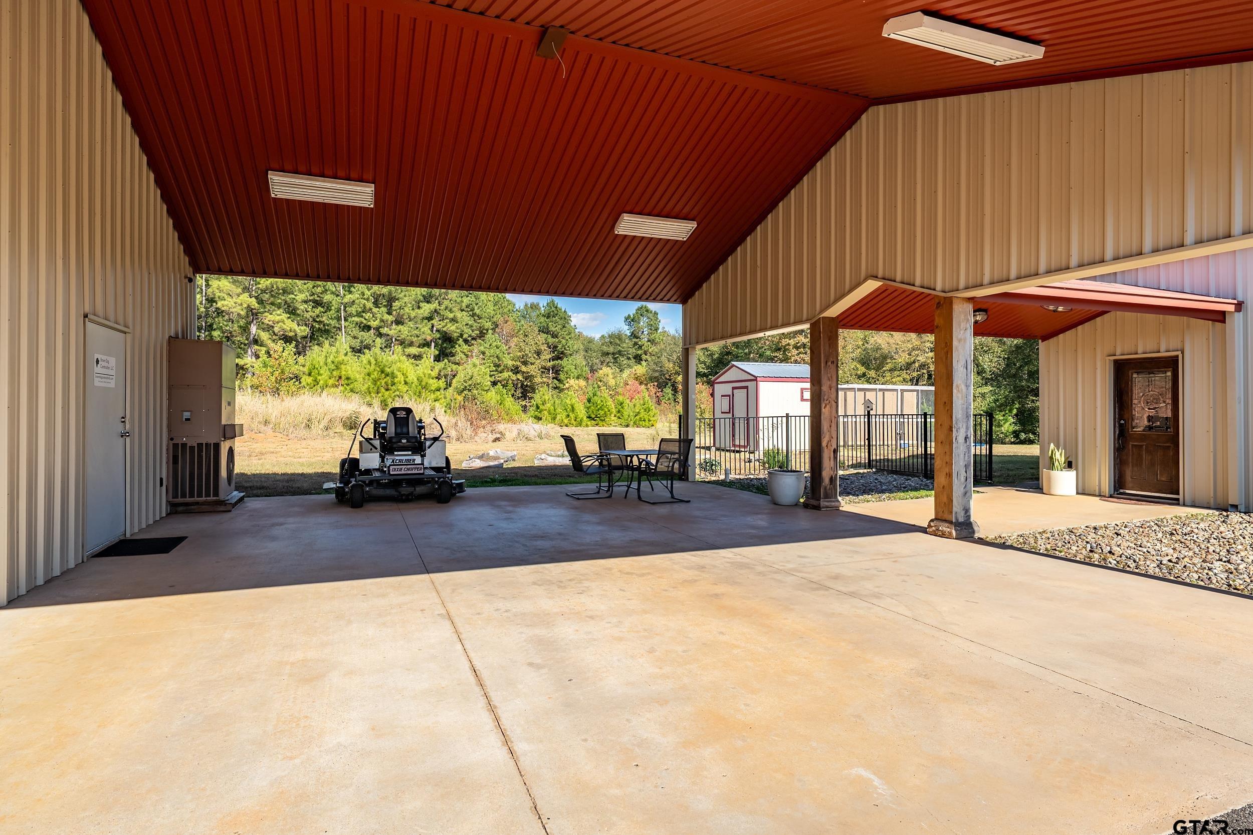 2600 Van Meter Rd