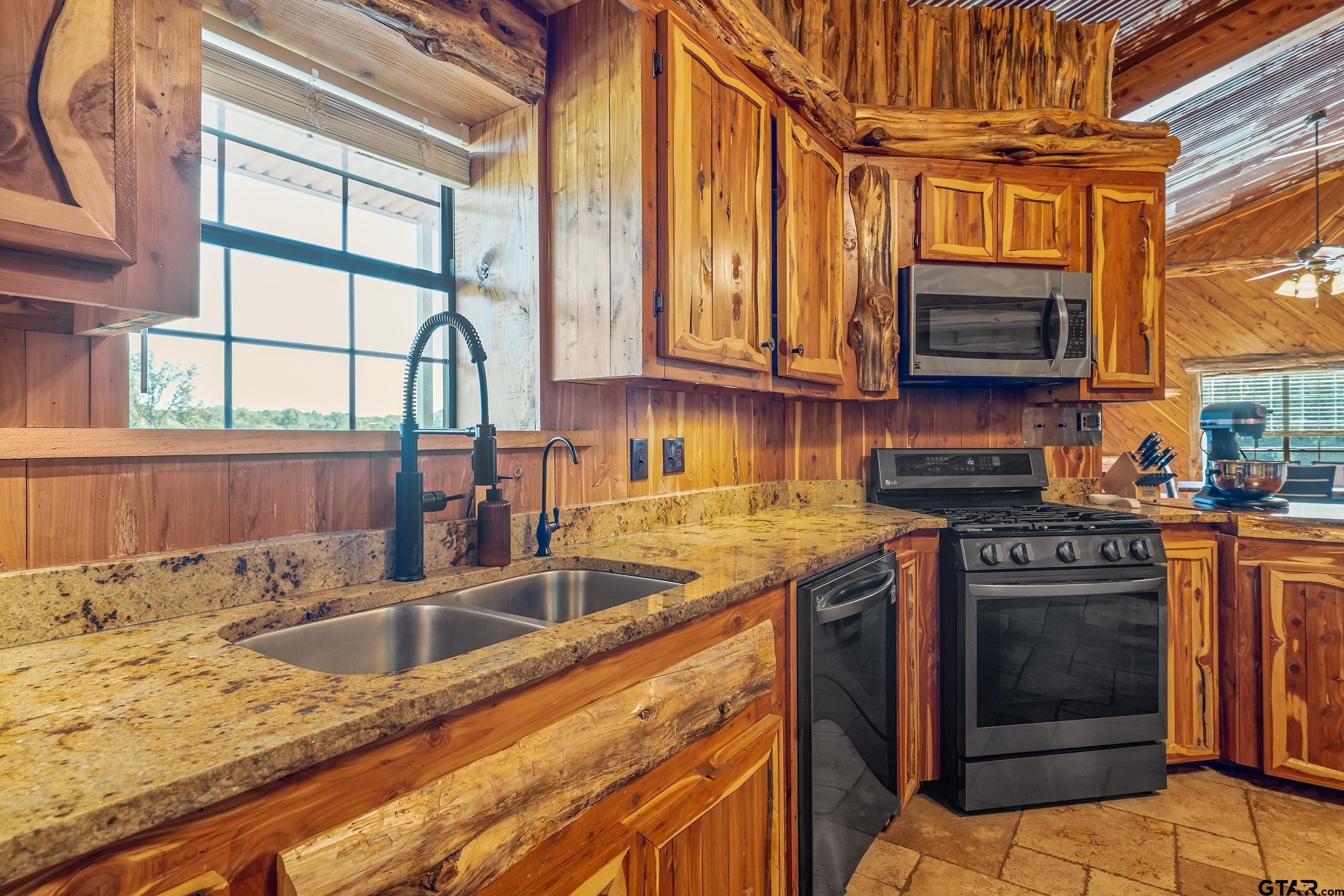 2600 Van Meter Rd