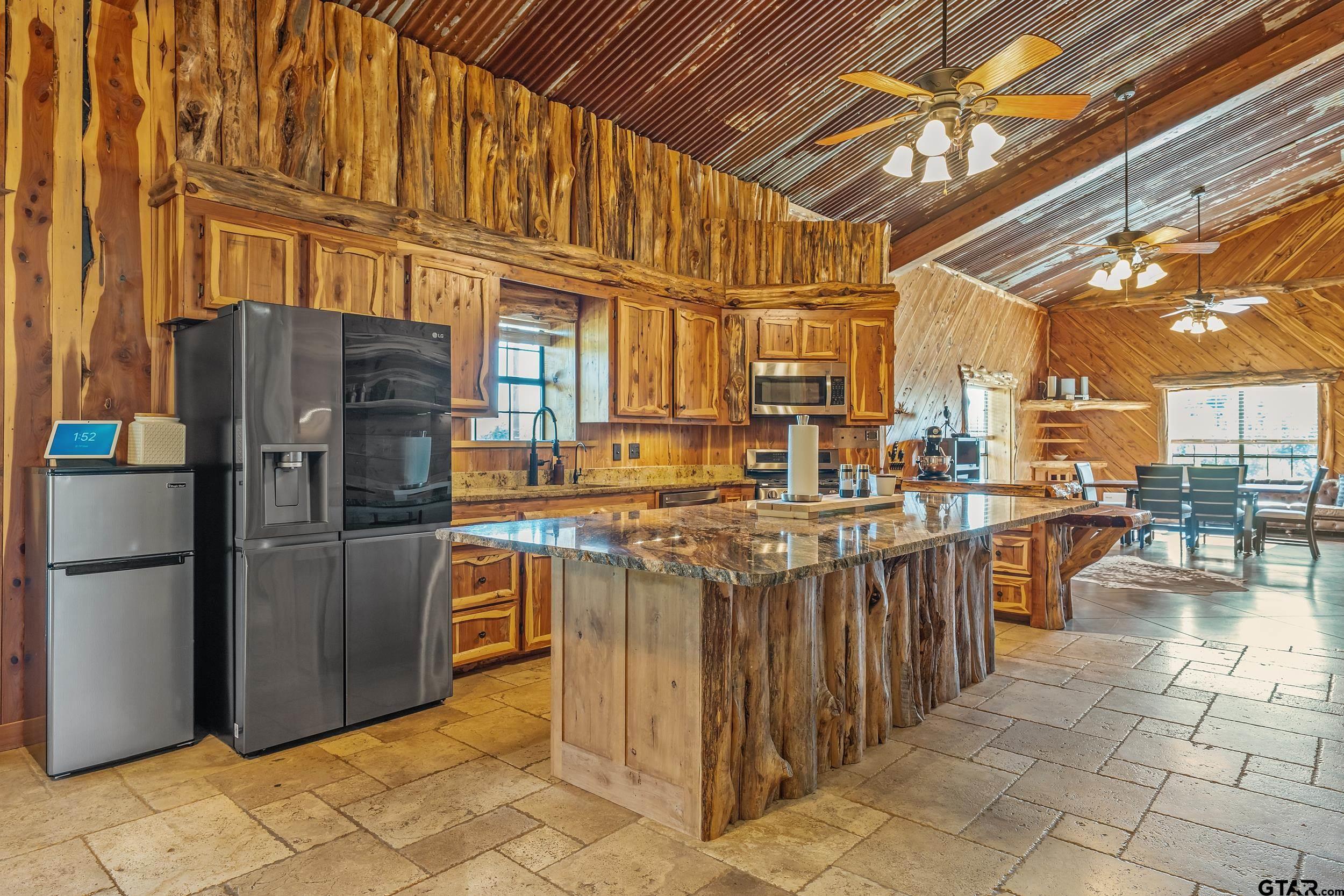 2600 Van Meter Rd