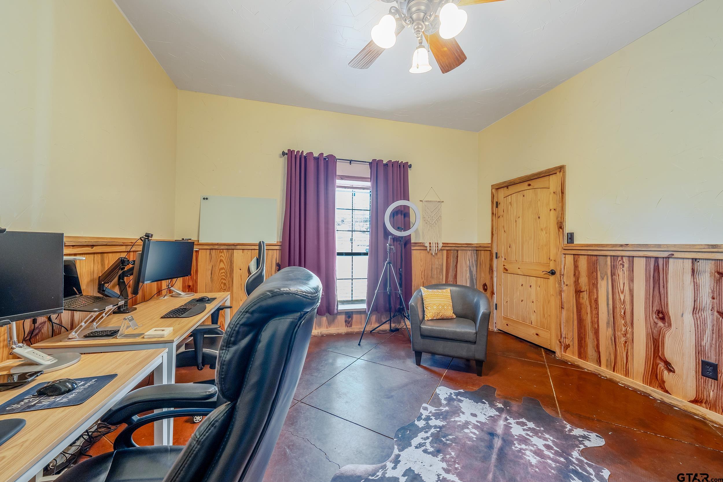 2600 Van Meter Rd