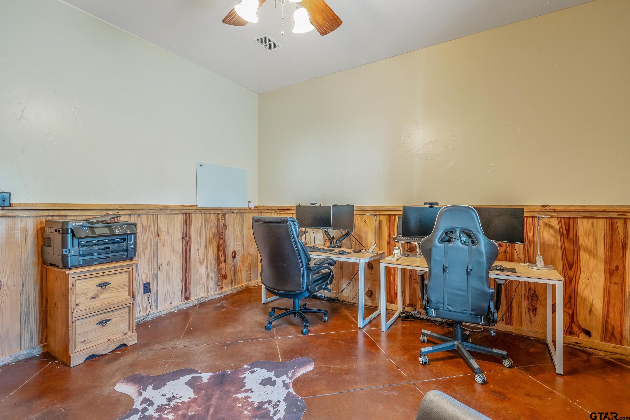 2600 Van Meter Rd