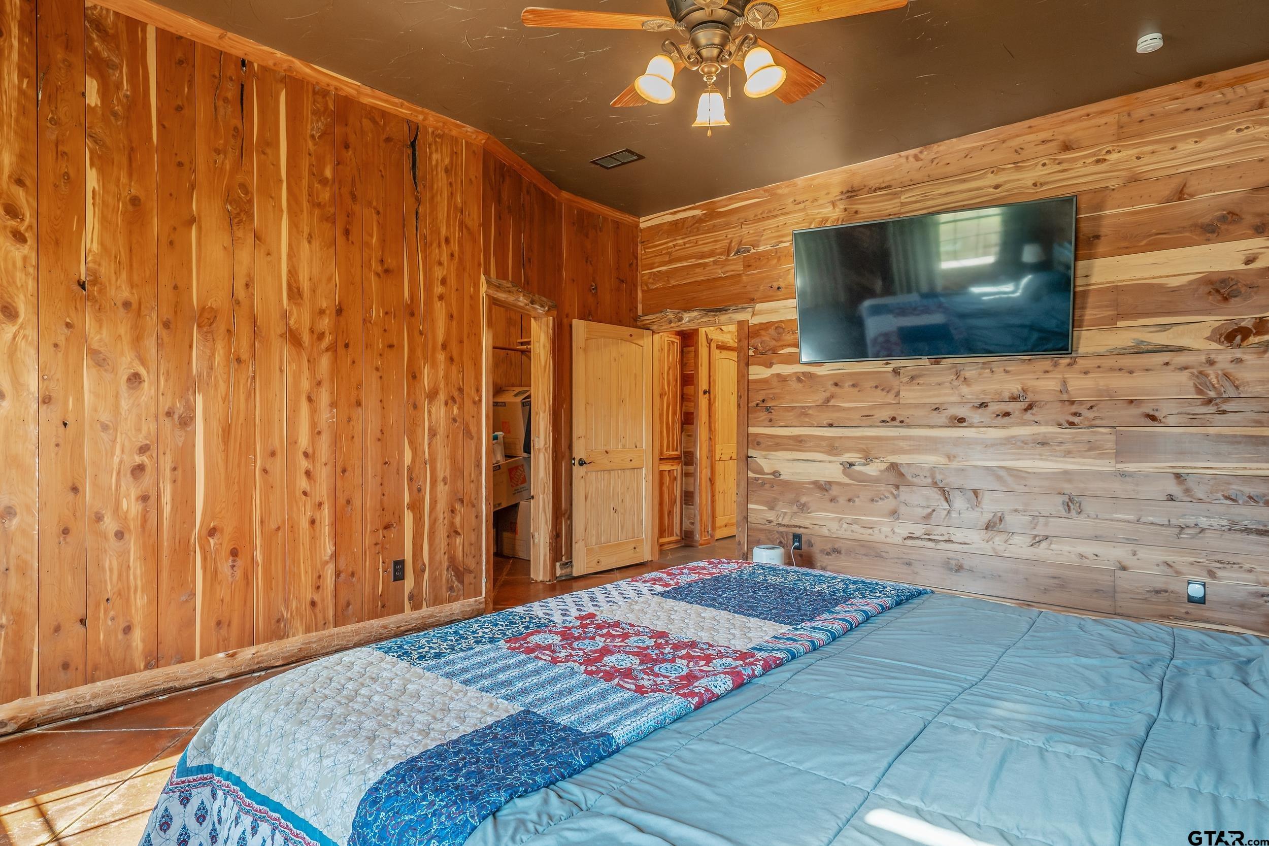 2600 Van Meter Rd