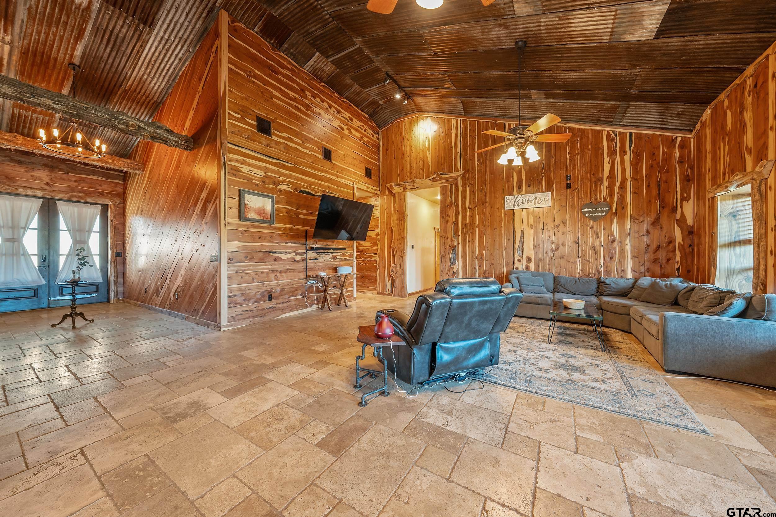 2600 Van Meter Rd