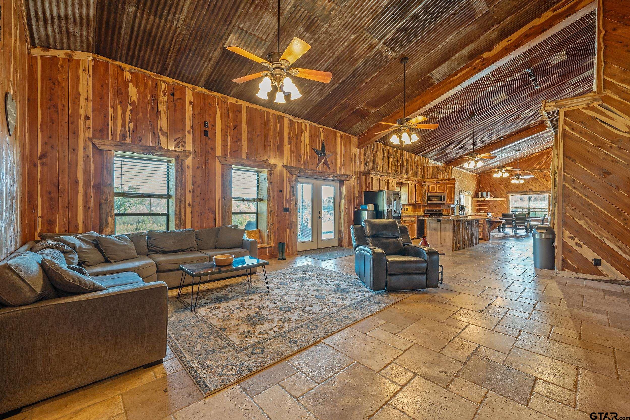 2600 Van Meter Rd