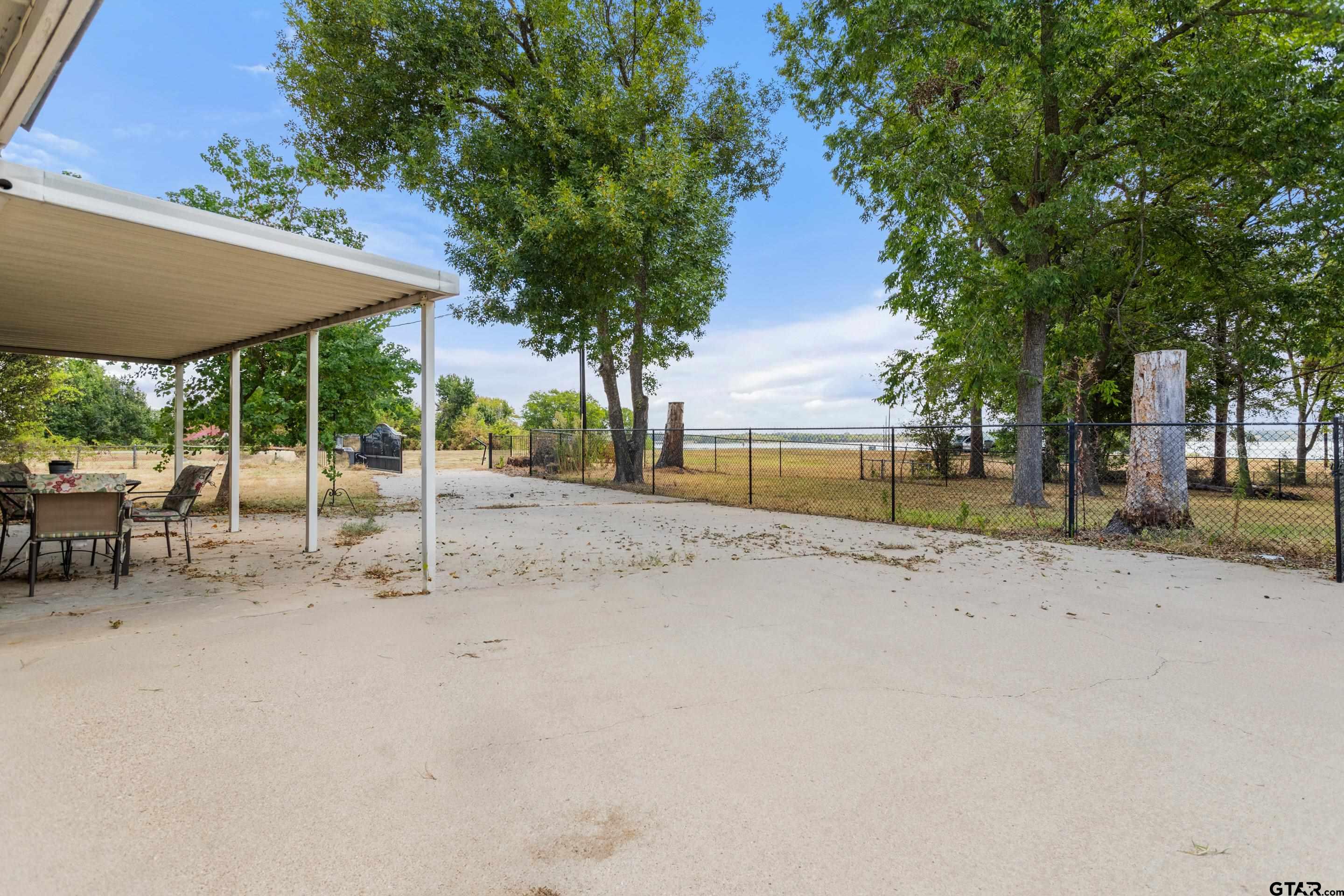 189 County Road 1886