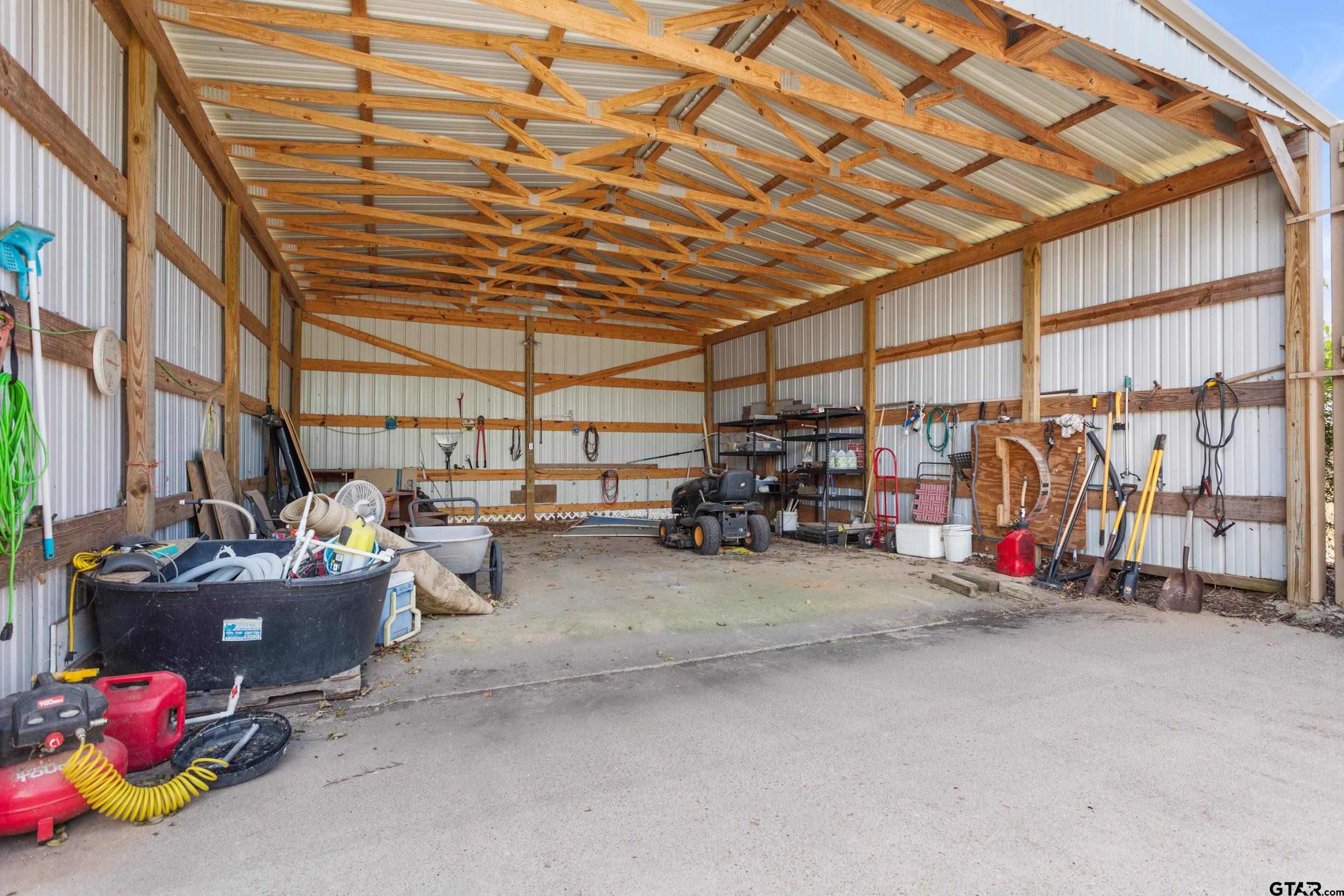 189 County Road 1886