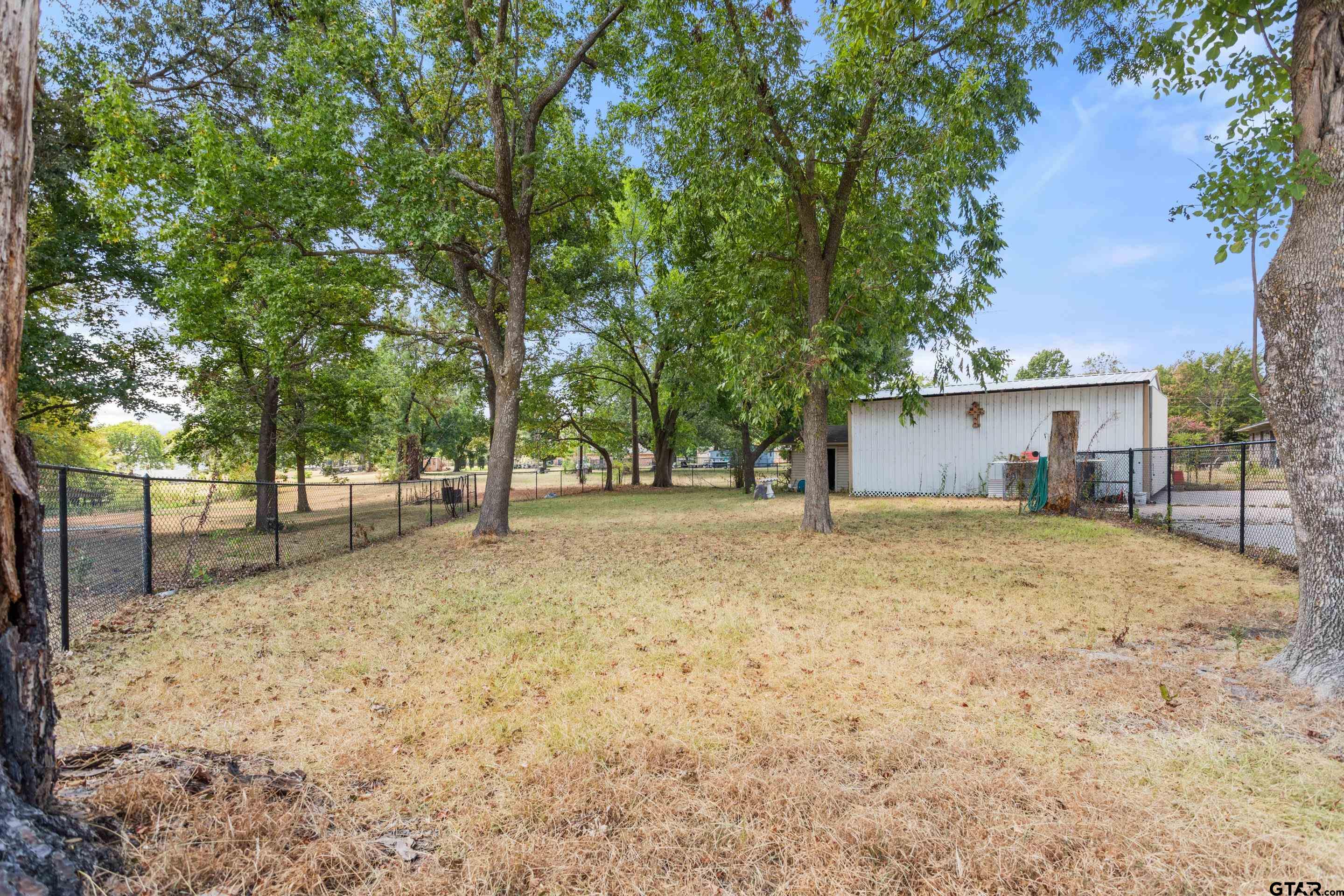 189 County Road 1886