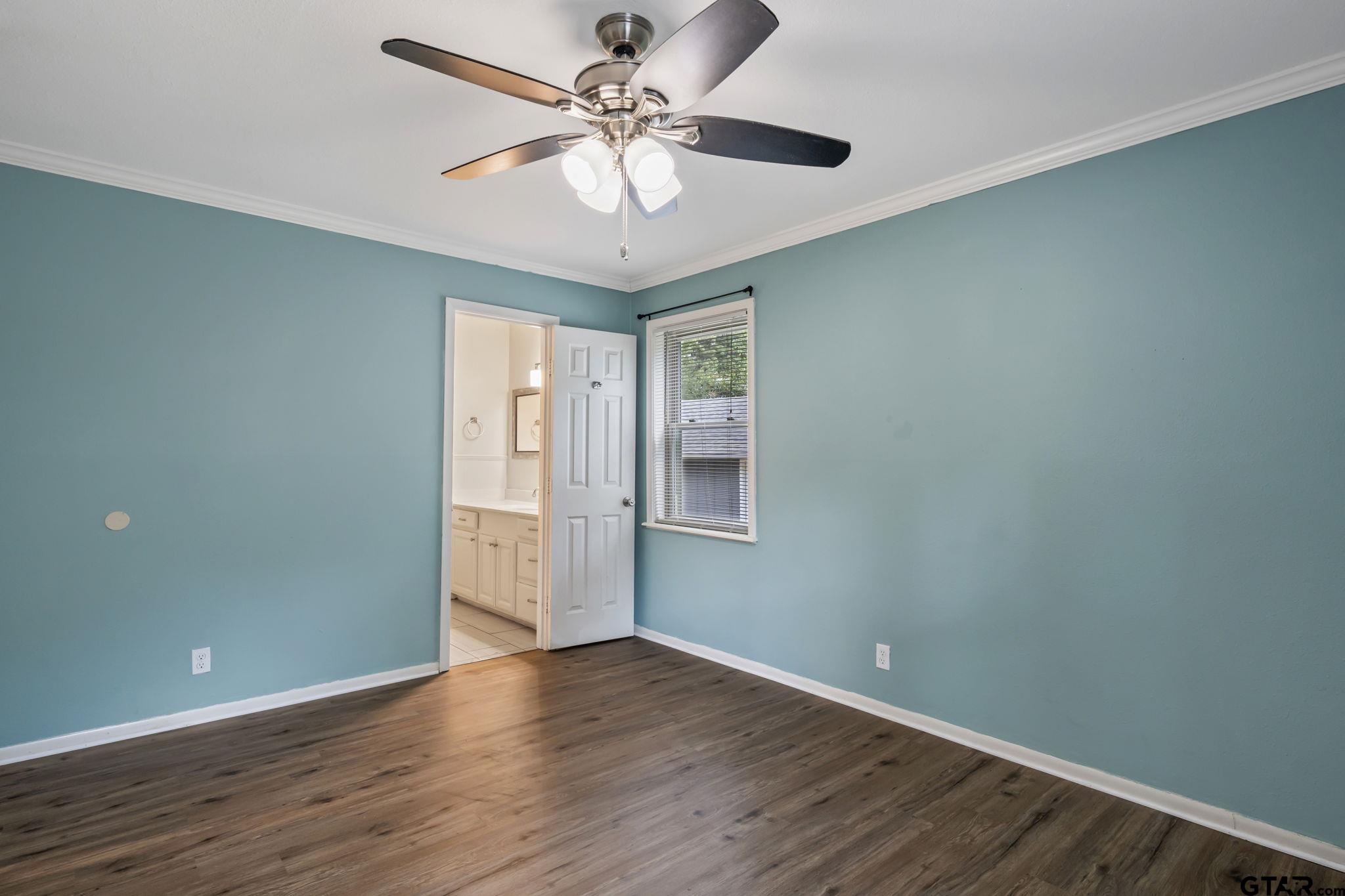 3100 Rosemary Ln