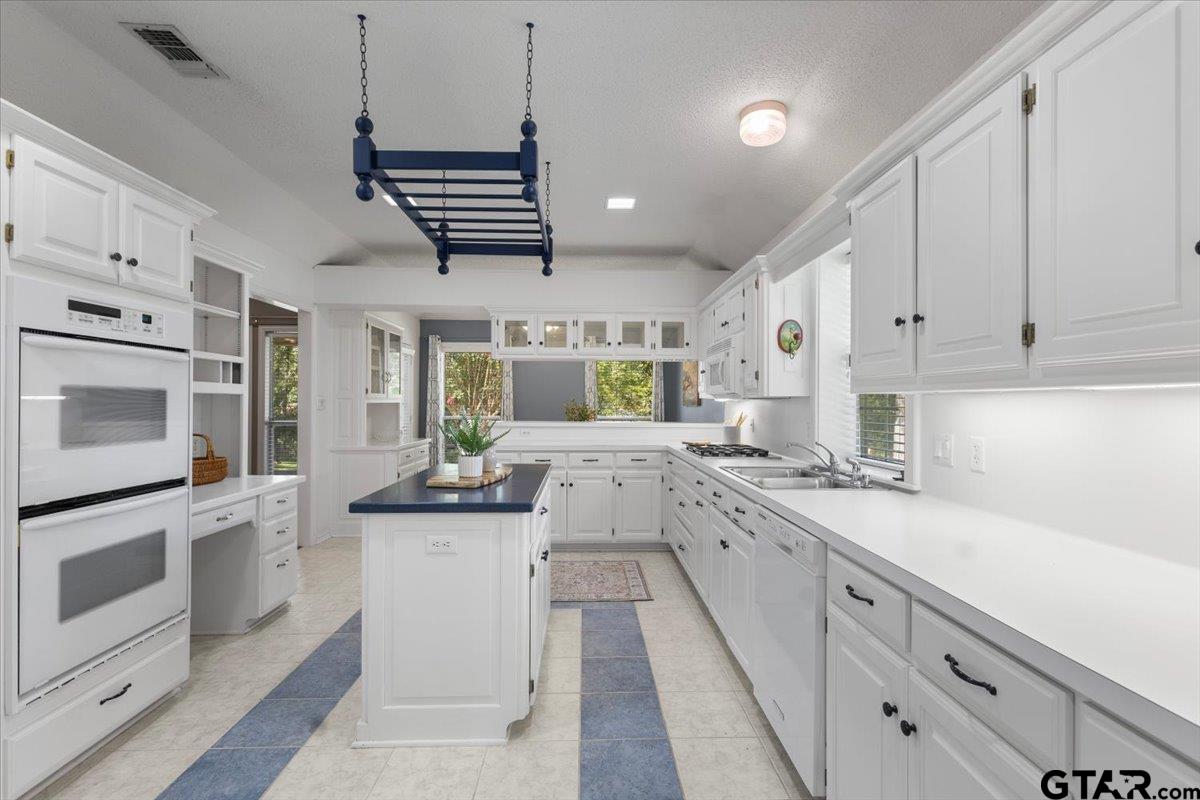 532 Dogwood Ln
