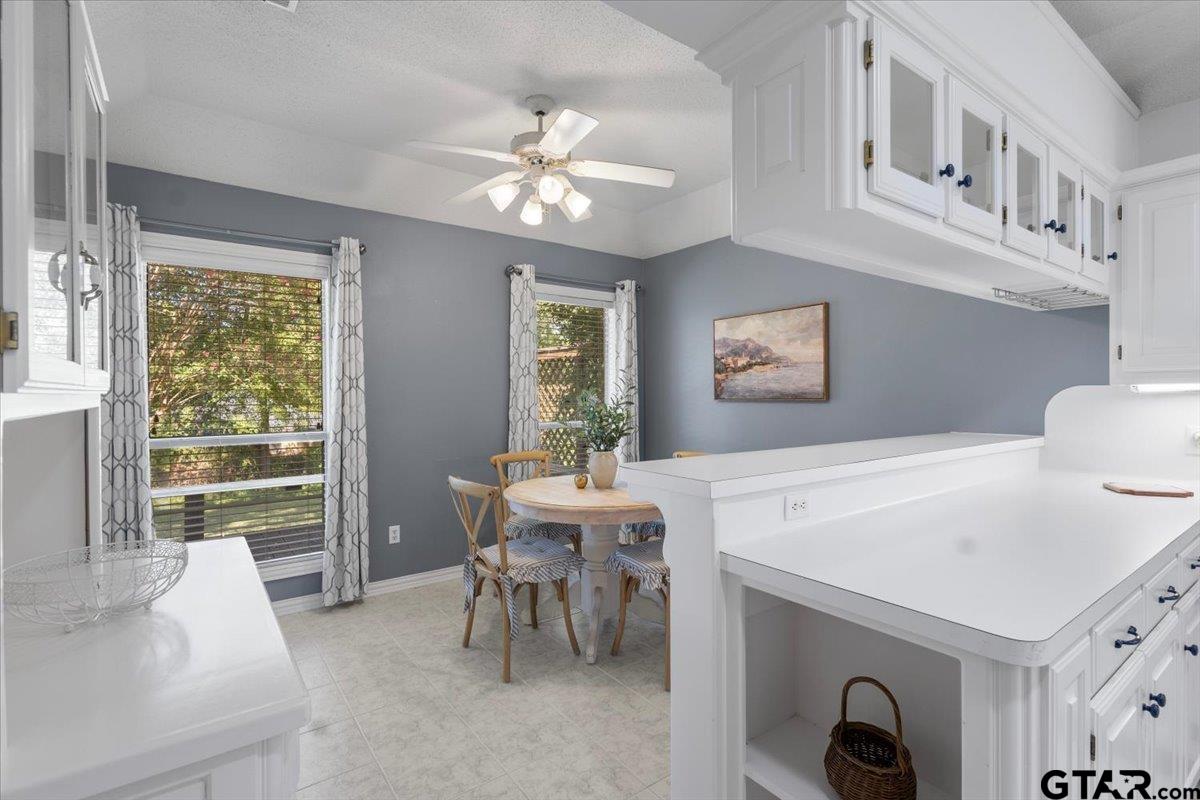 532 Dogwood Ln