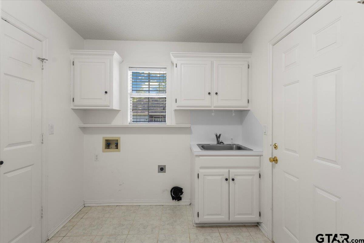 532 Dogwood Ln