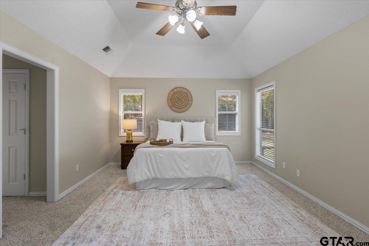 532 Dogwood Ln