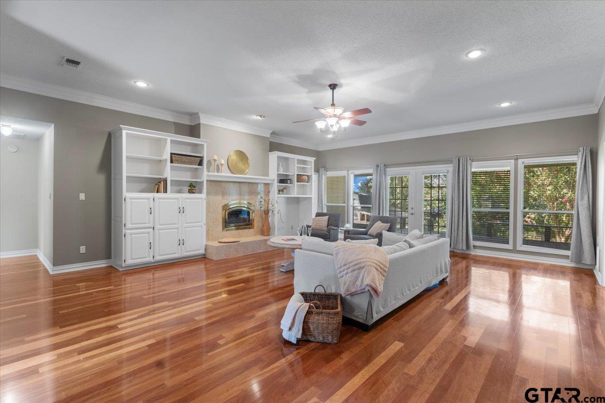 532 Dogwood Ln