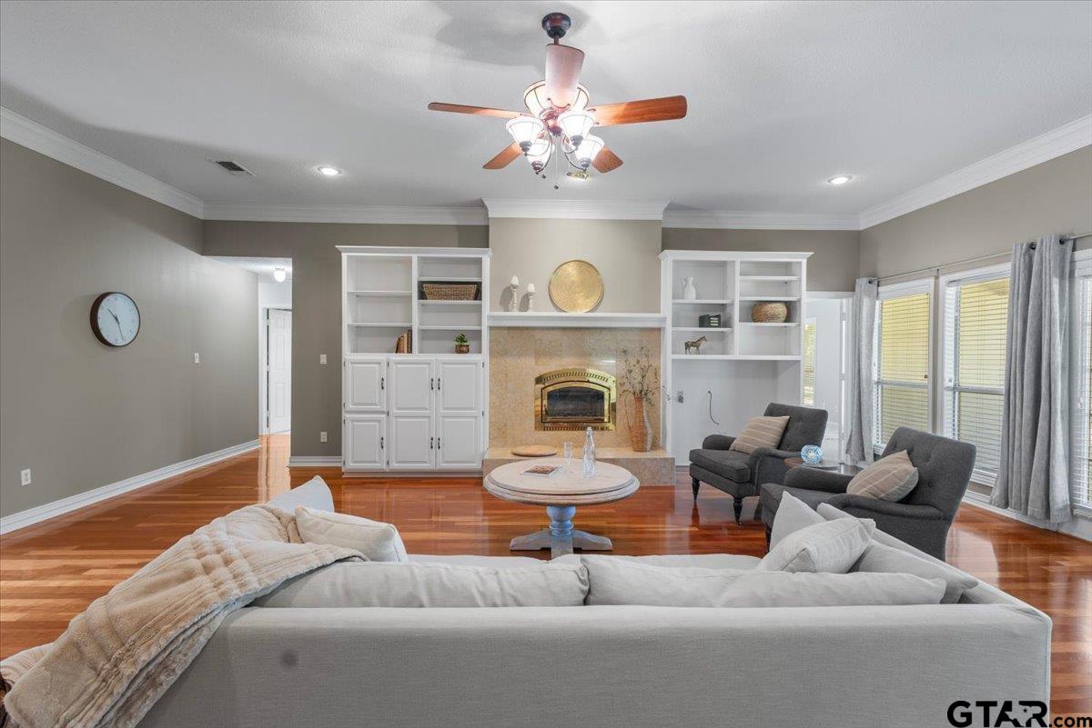 532 Dogwood Ln