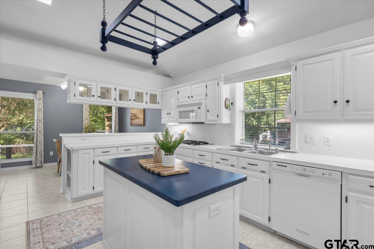 532 Dogwood Ln