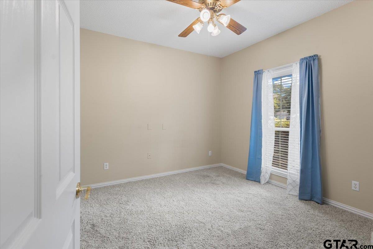 532 Dogwood Ln