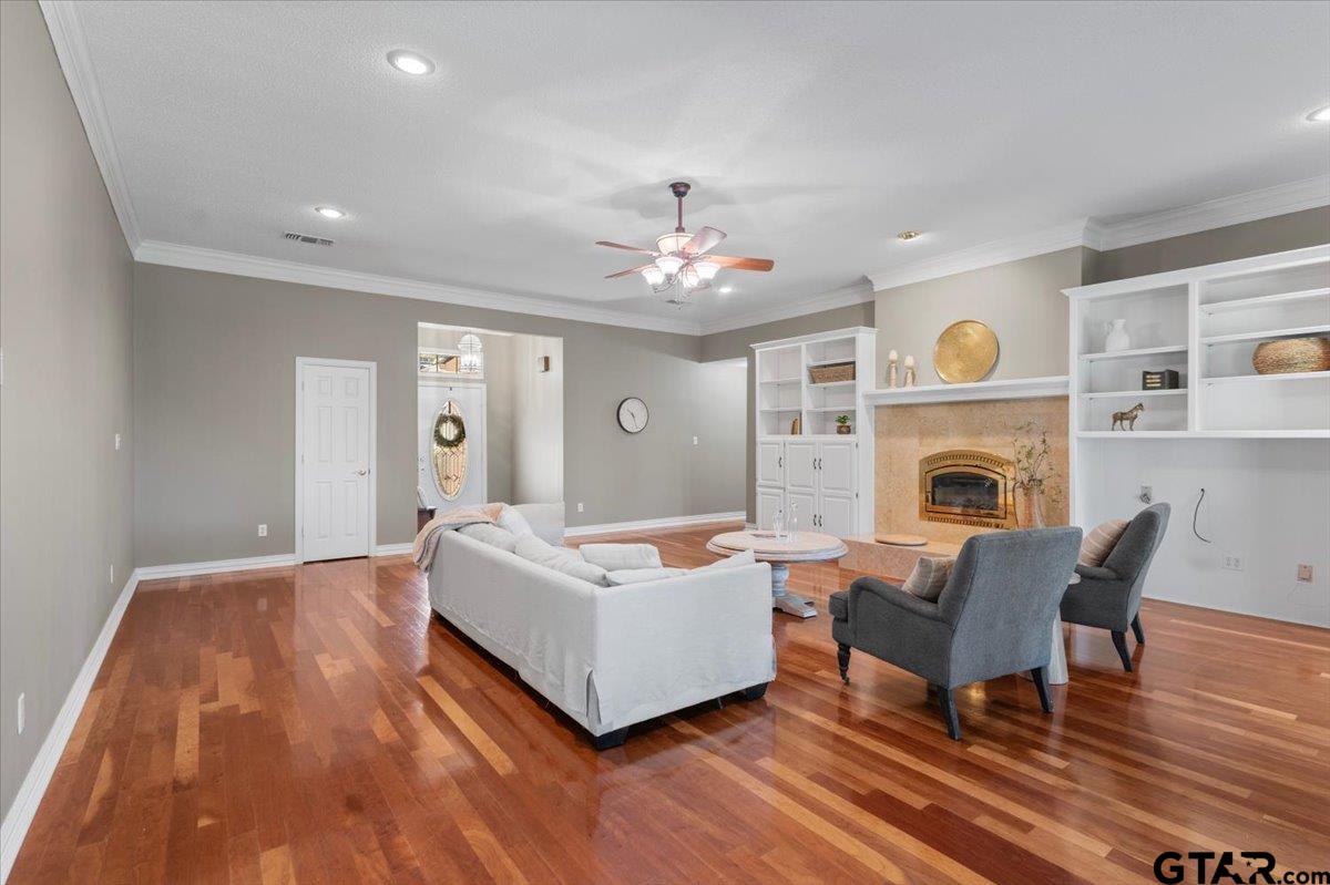 532 Dogwood Ln