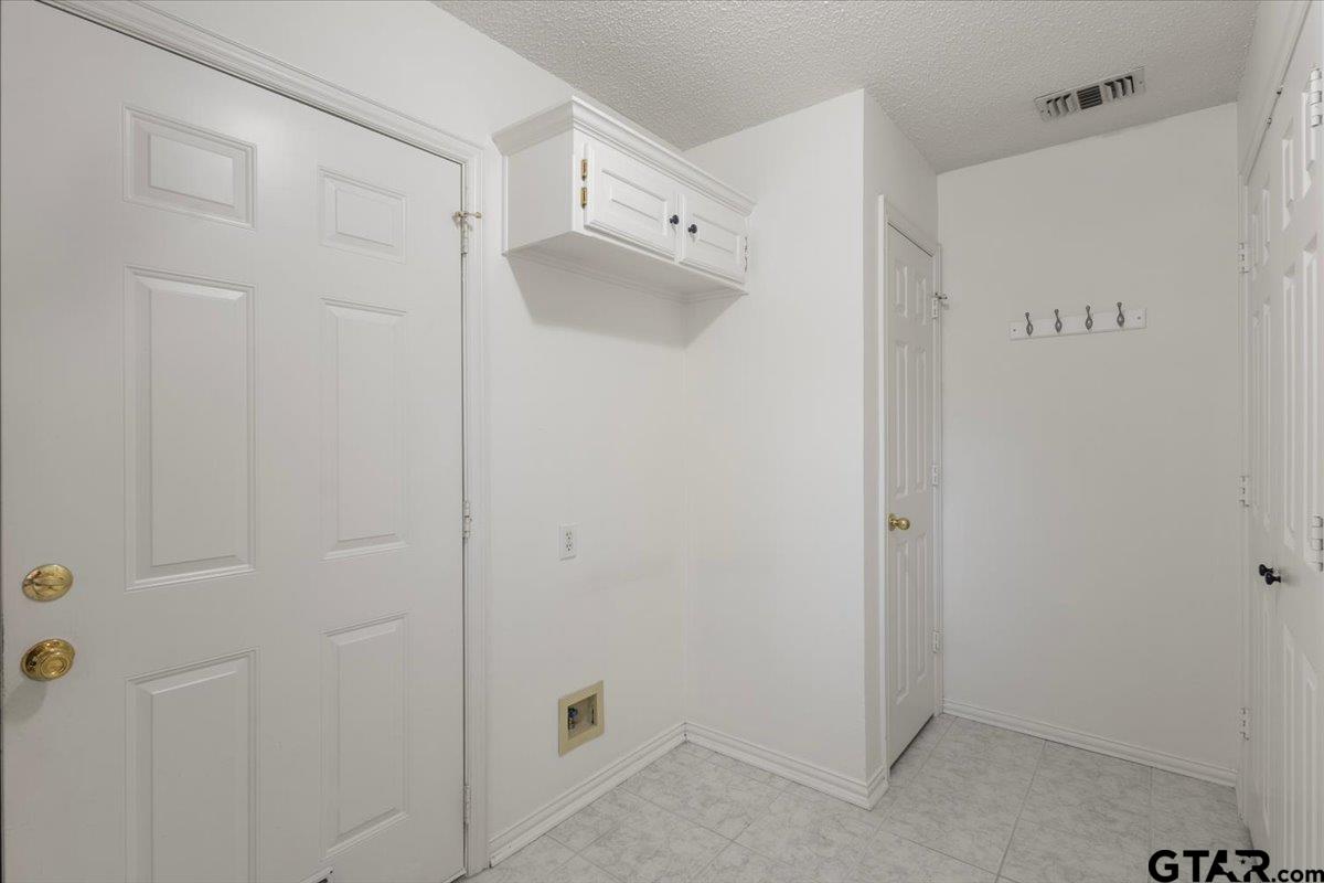 532 Dogwood Ln