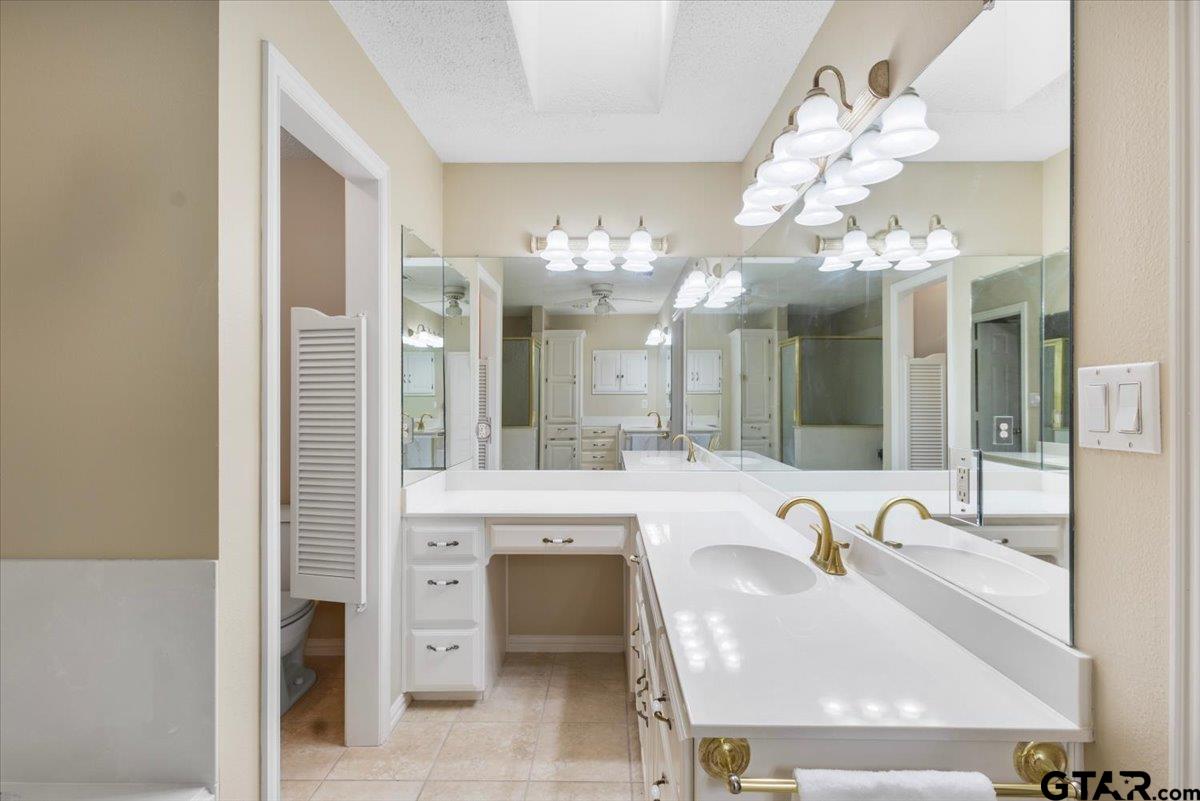 532 Dogwood Ln