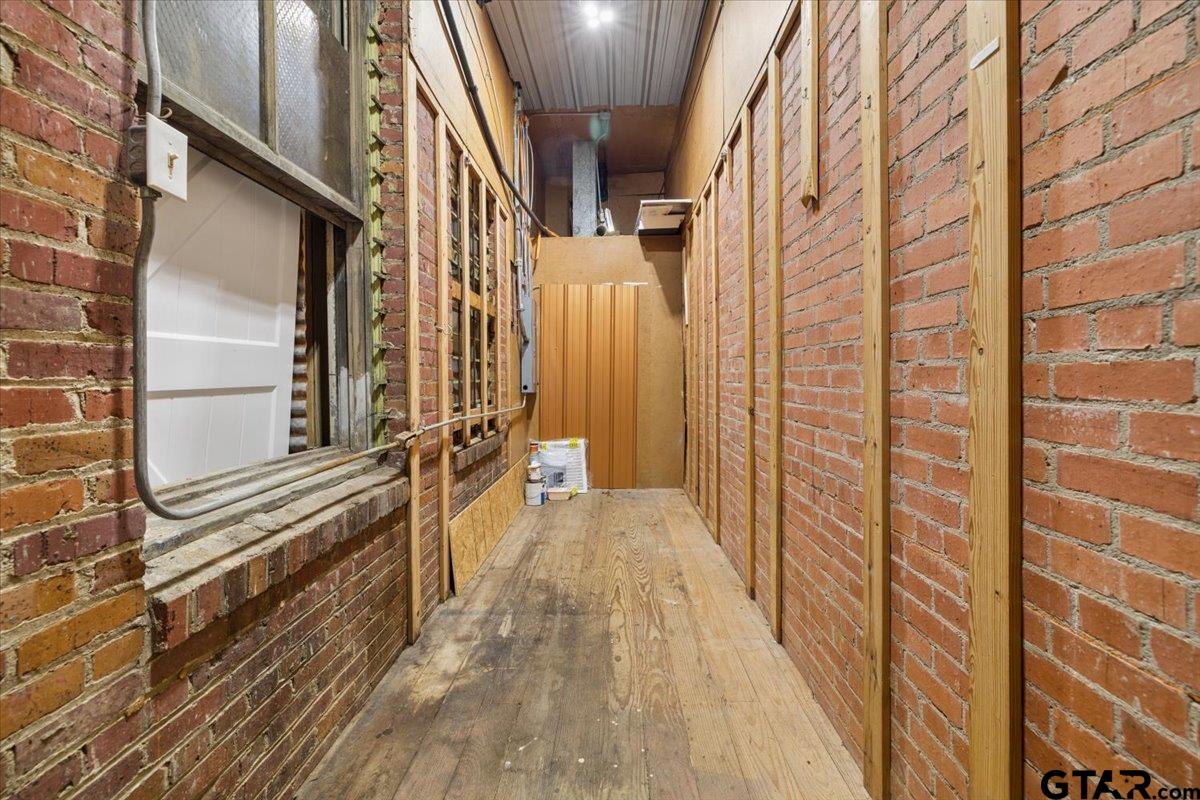 208 N Fredonia St.