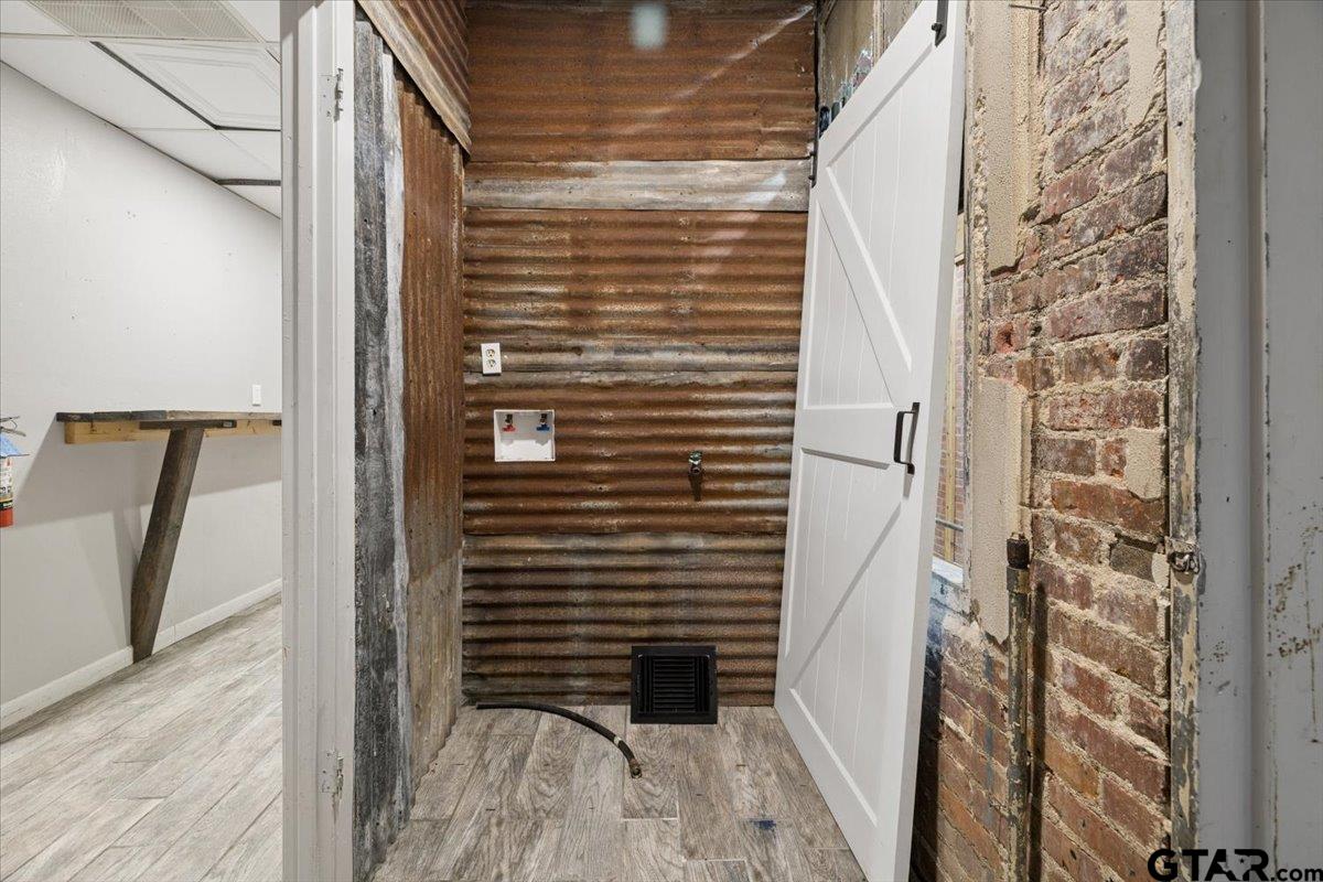 208 N Fredonia St.