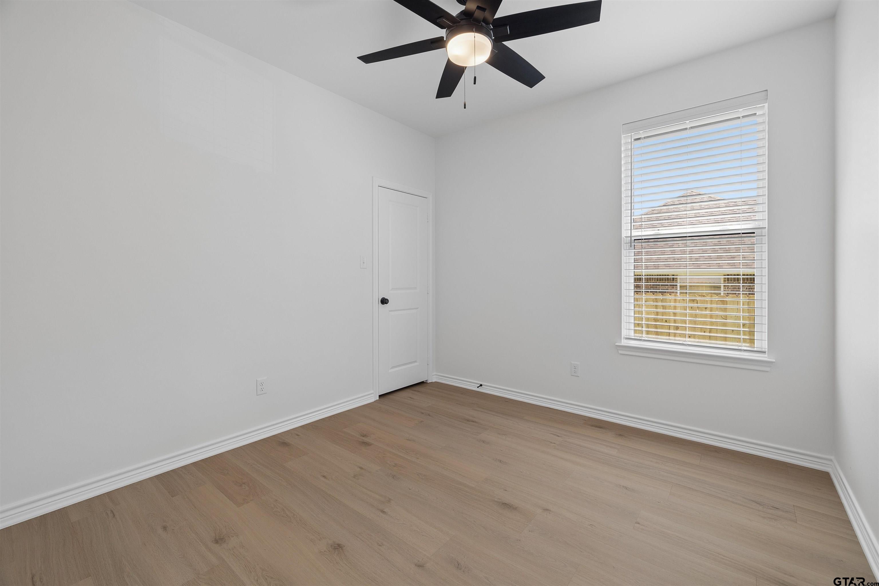 12101 Pinecrest Dr