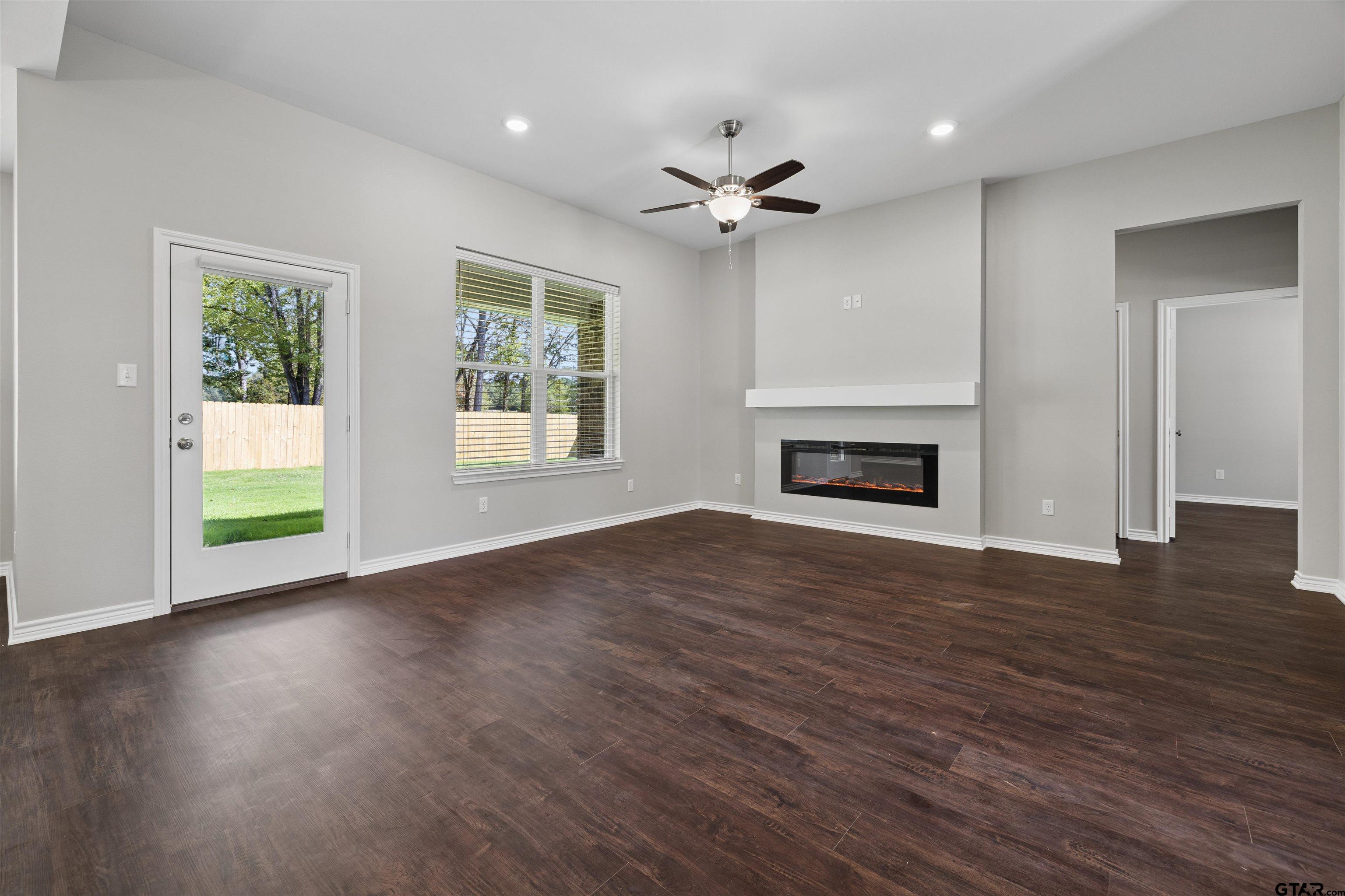 12117 Pinecrest Dr