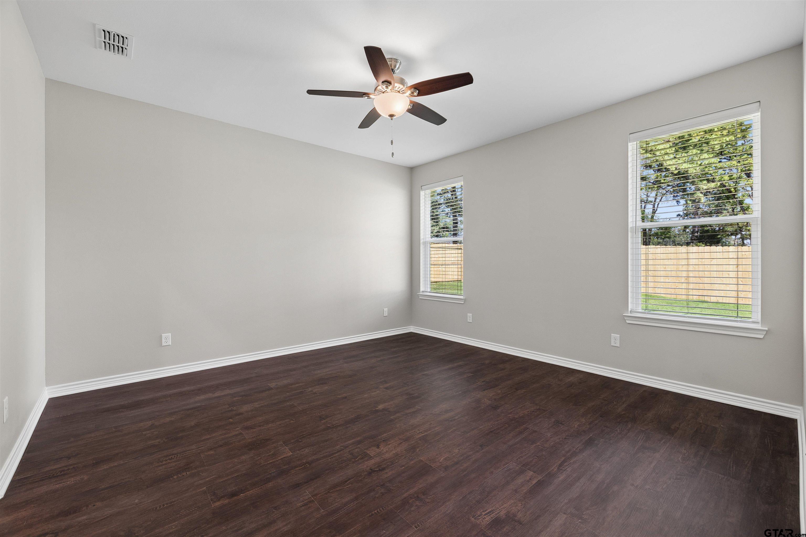 12117 Pinecrest Dr