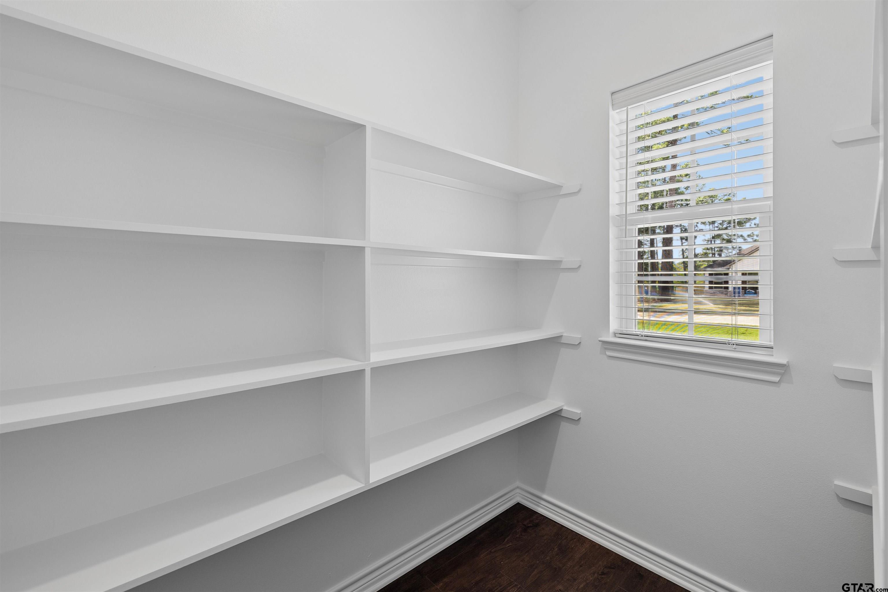 12117 Pinecrest Dr
