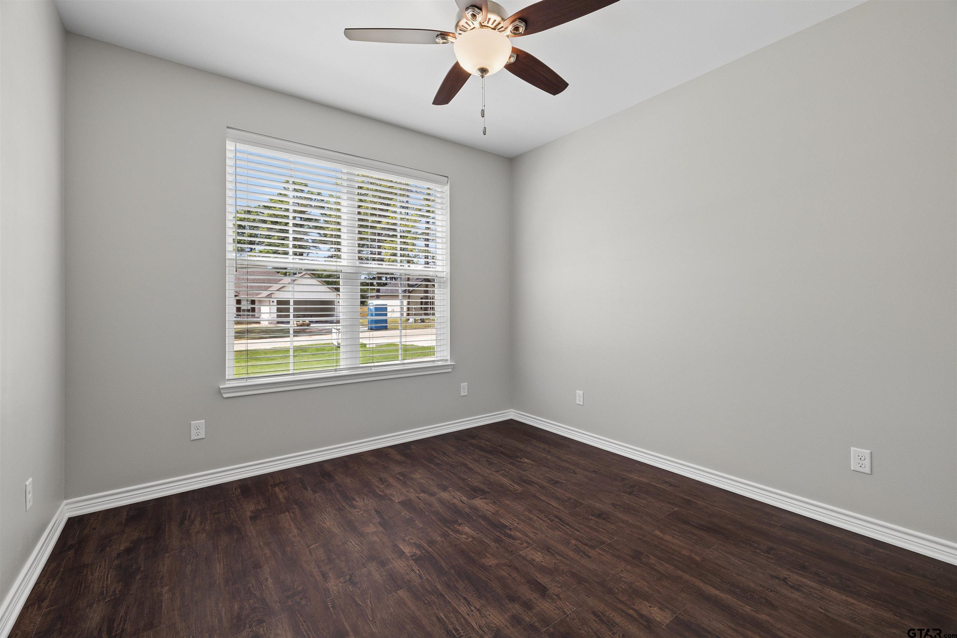 12117 Pinecrest Dr