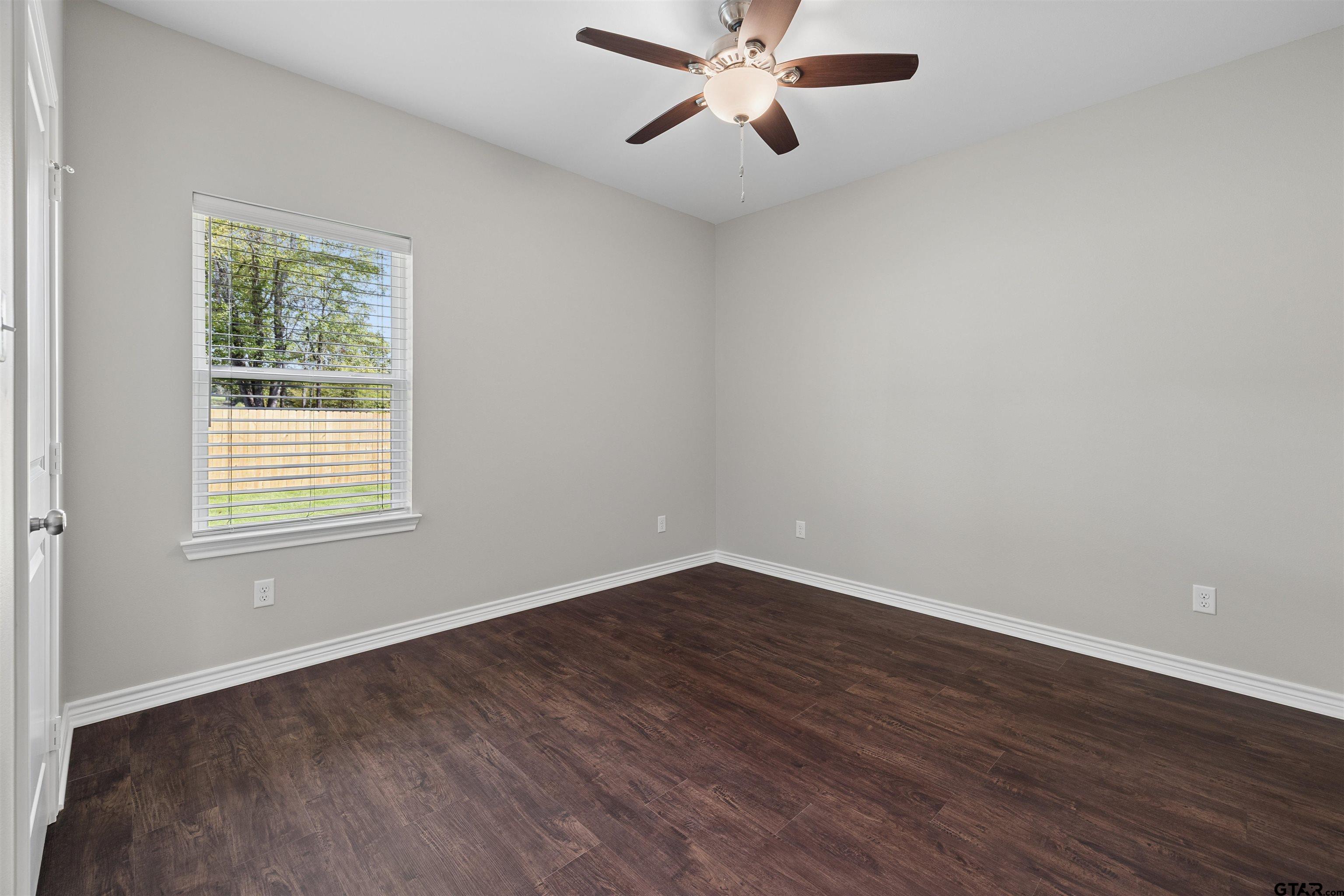 12117 Pinecrest Dr