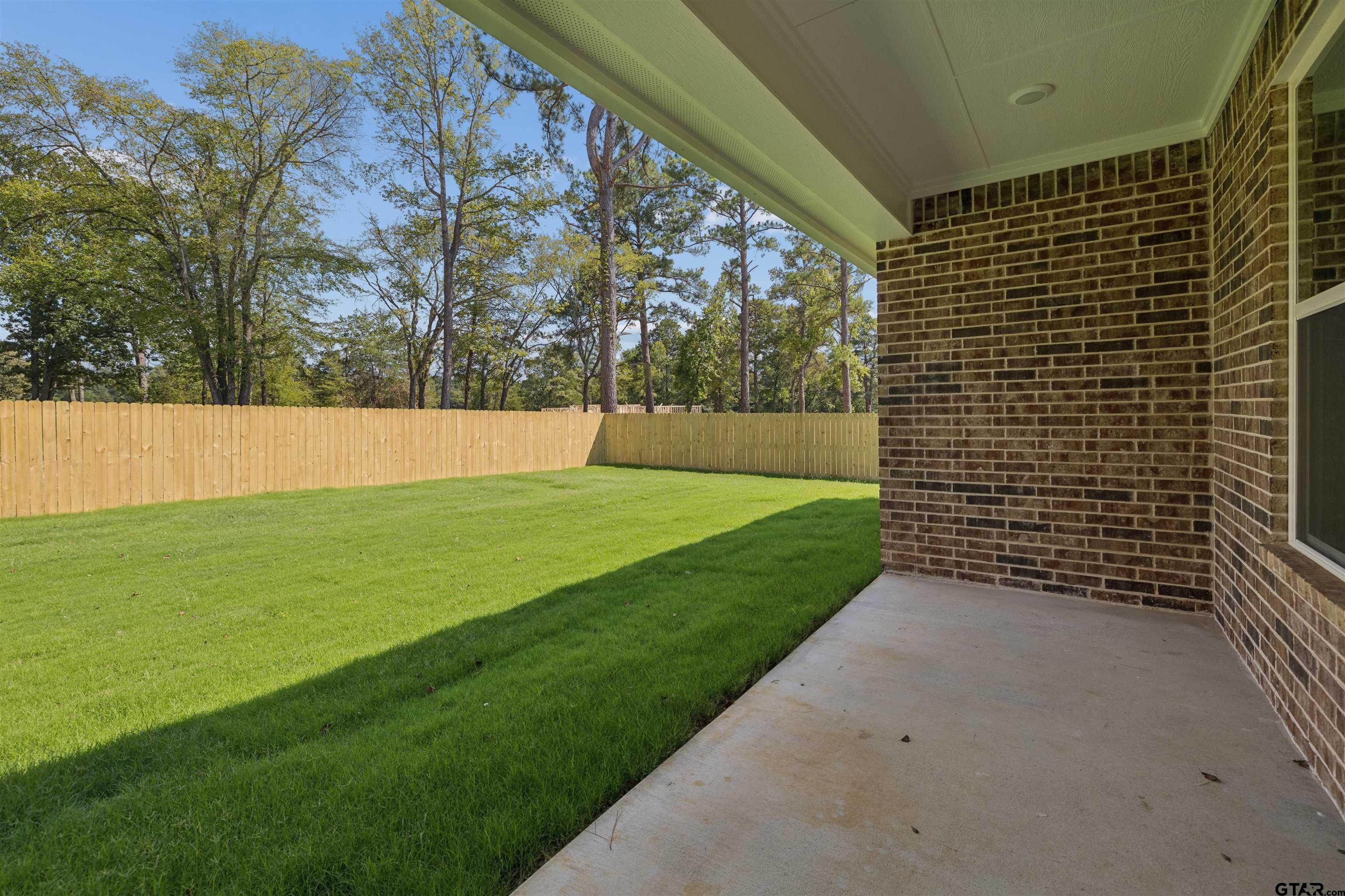 12117 Pinecrest Dr