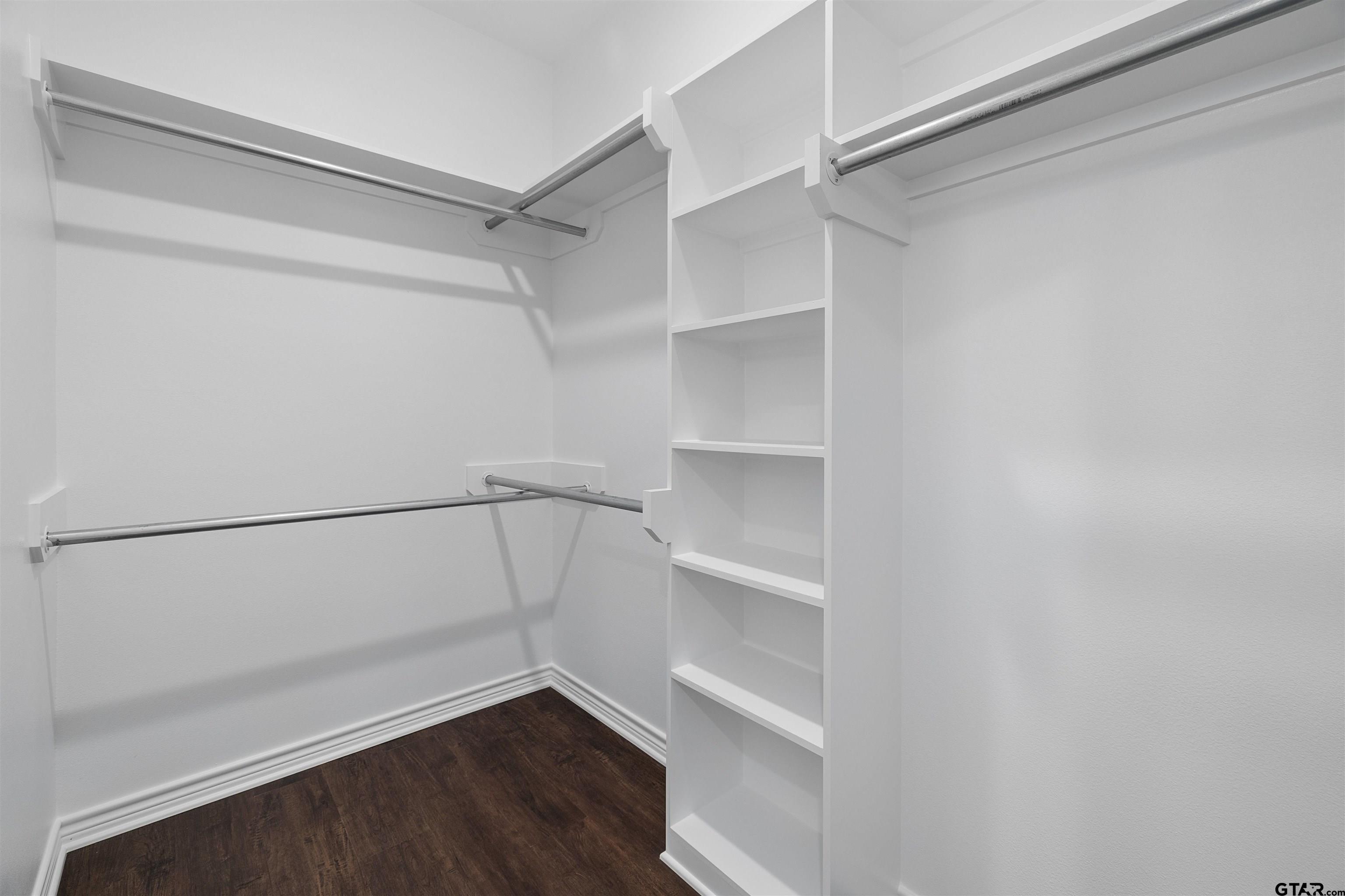 12117 Pinecrest Dr
