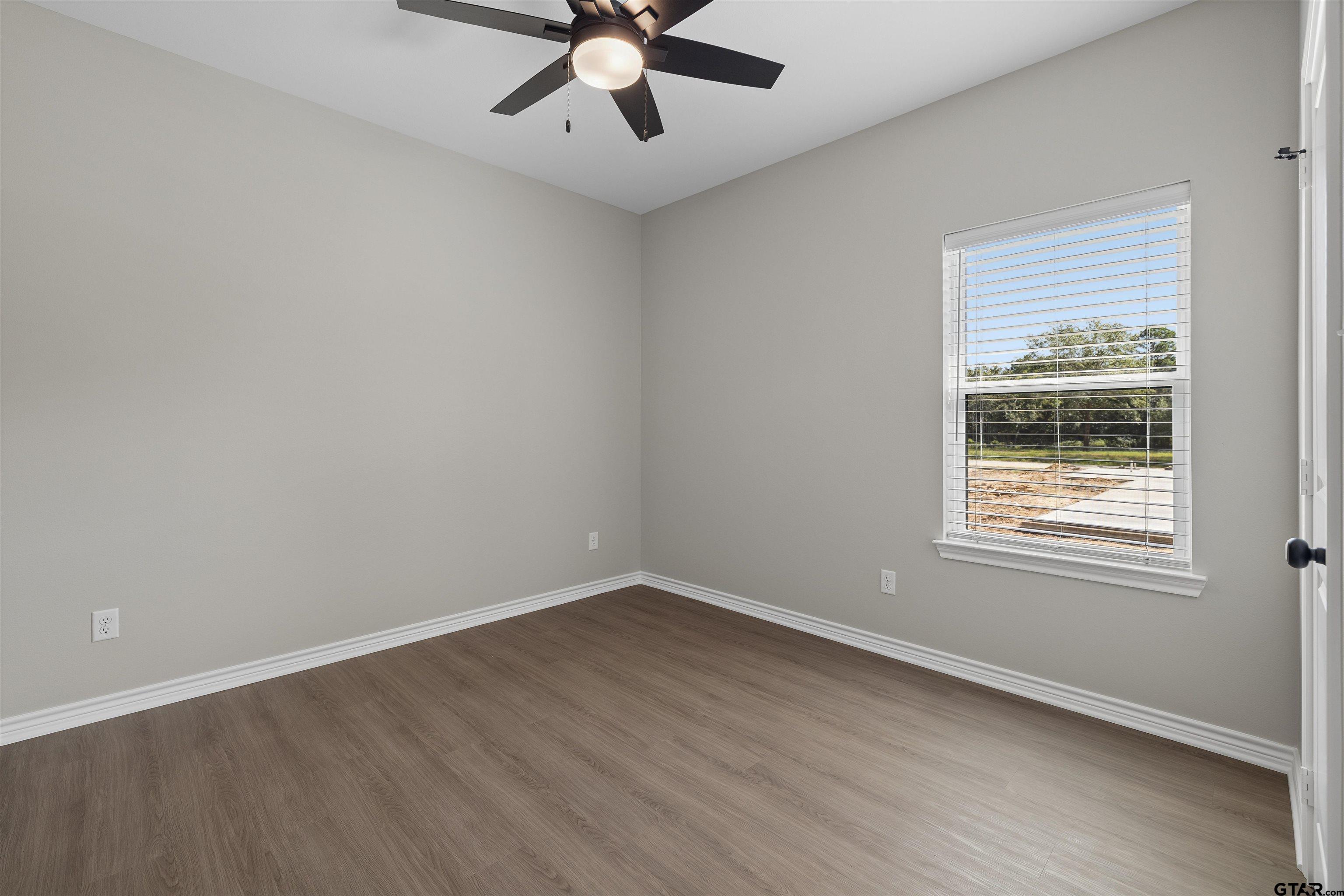 12137 Pinecrest Dr