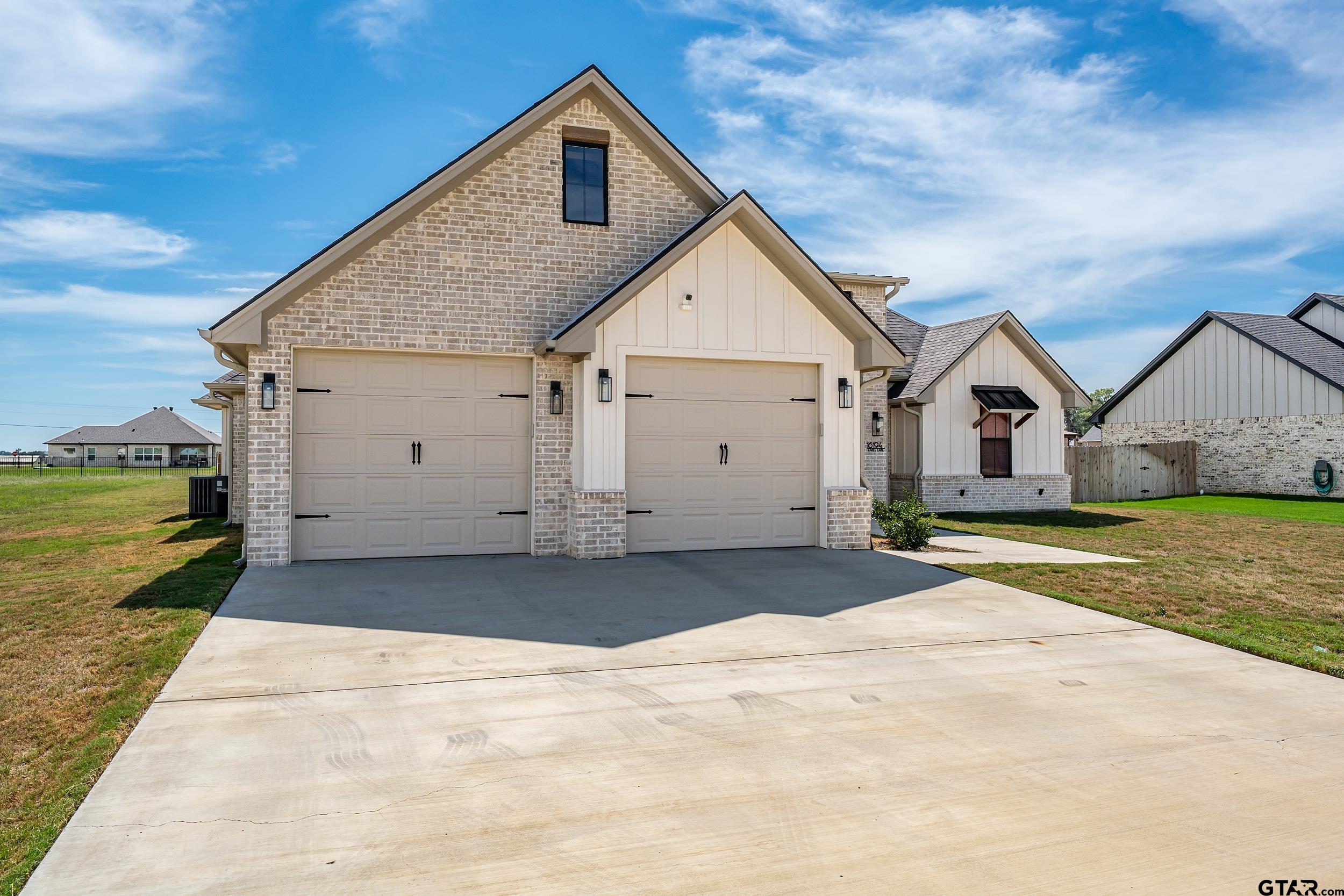 16194 Eagle Lane
