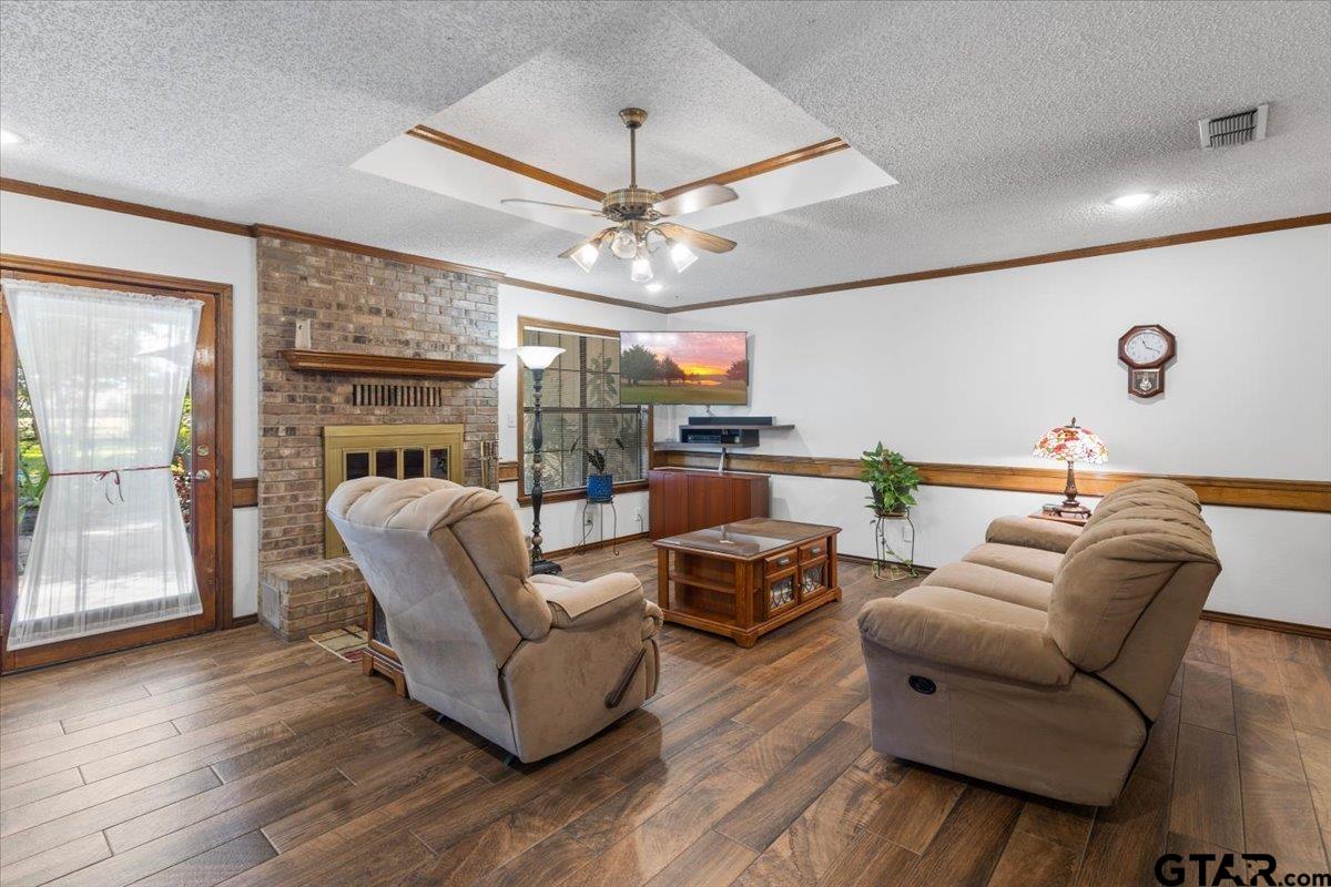 13804 Birchwood Cir
