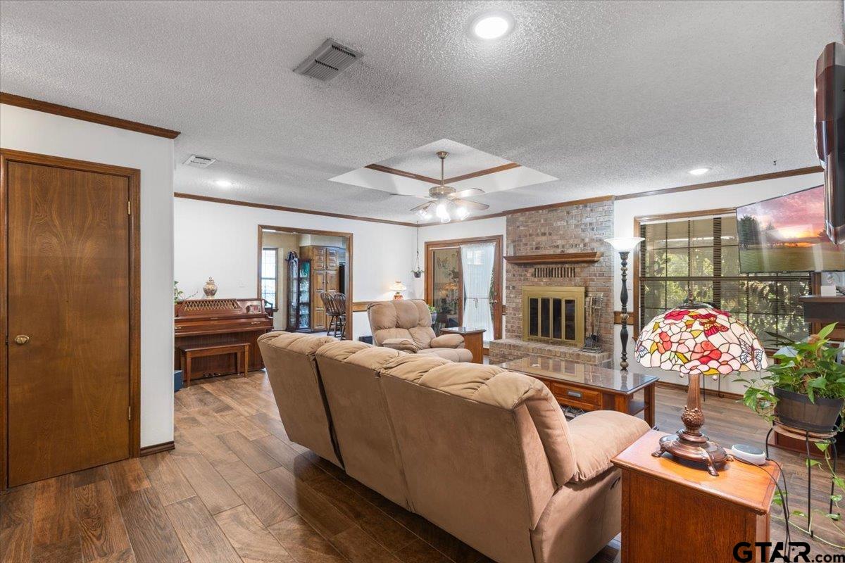 13804 Birchwood Cir