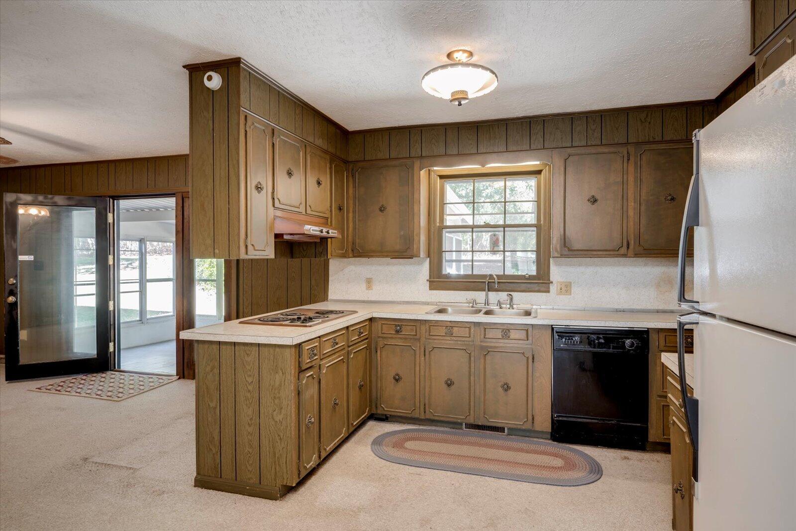 121 Crooked Creek Road