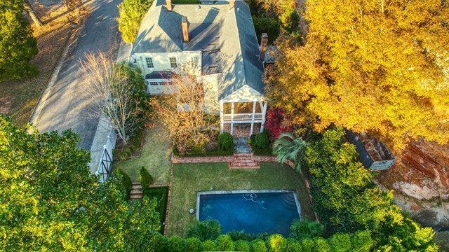 129 Colleton Avenue SW