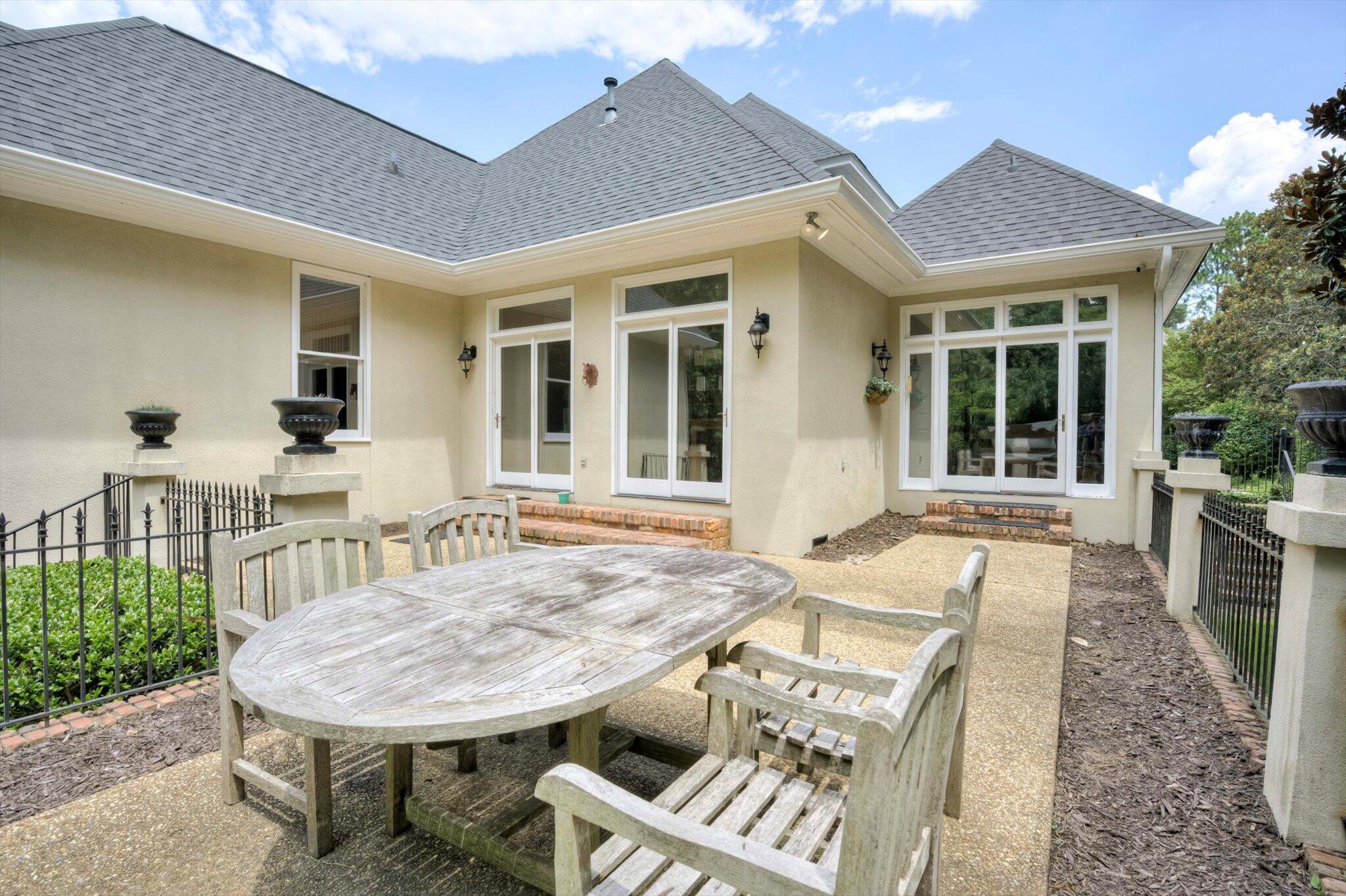 116 Charles Towne Place