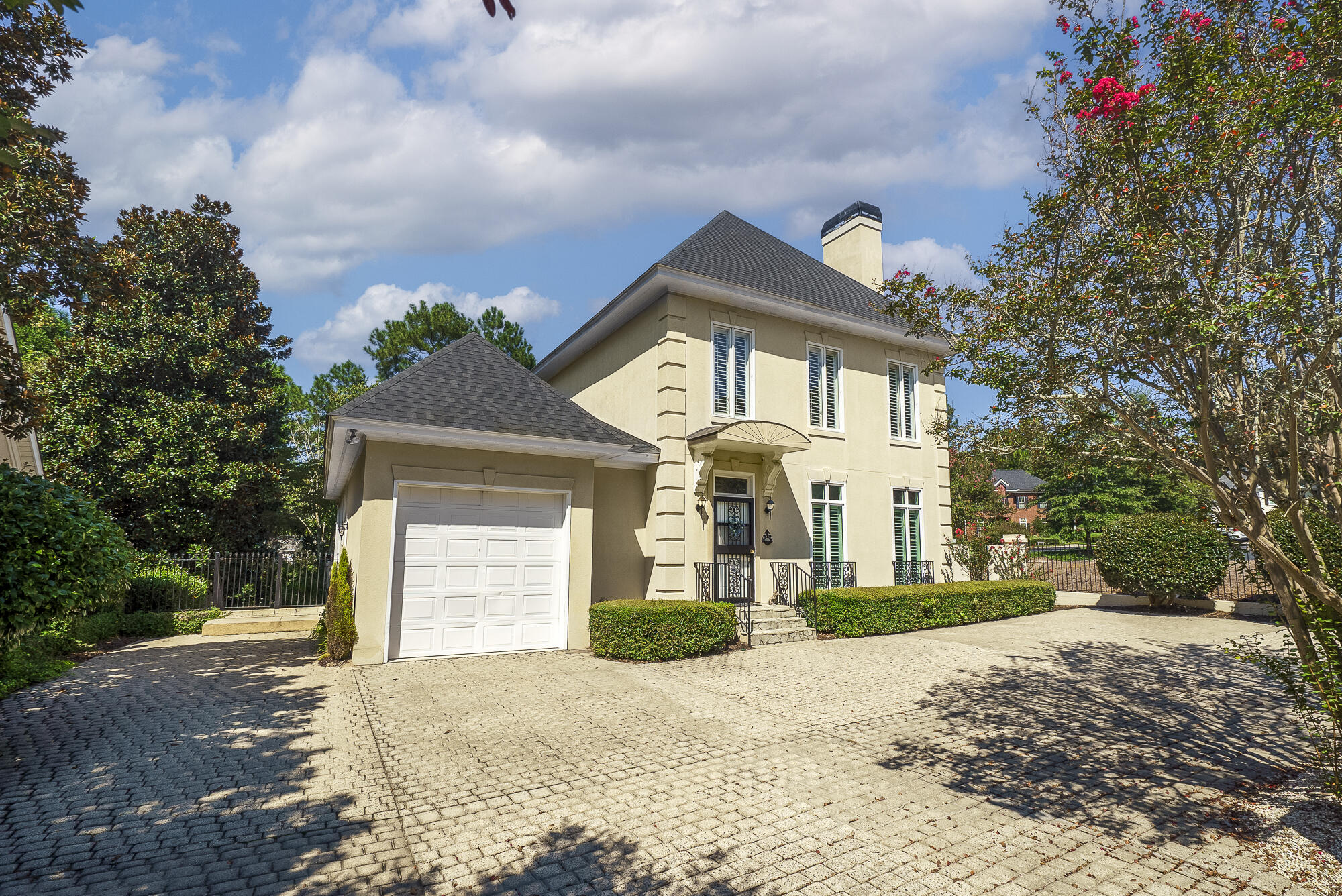 116 Charles Towne Place