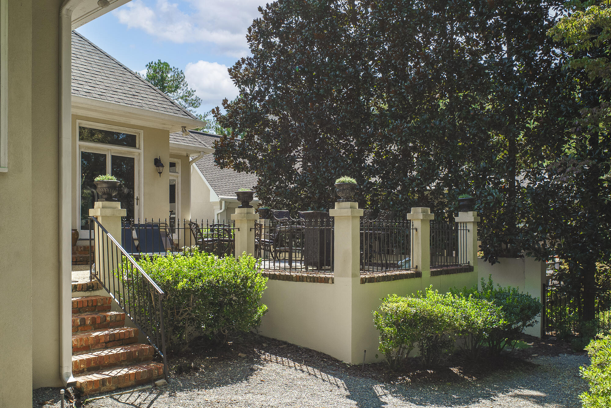 116 Charles Towne Place