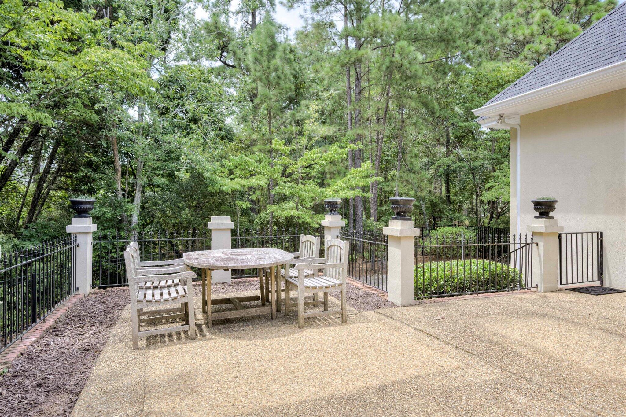116 Charles Towne Place