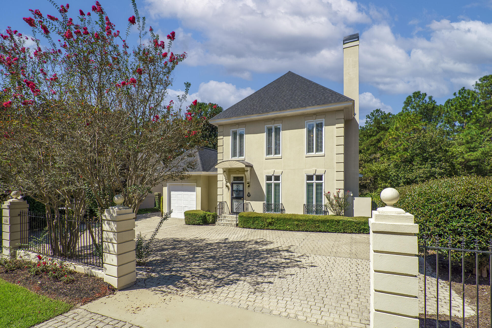 116 Charles Towne Place