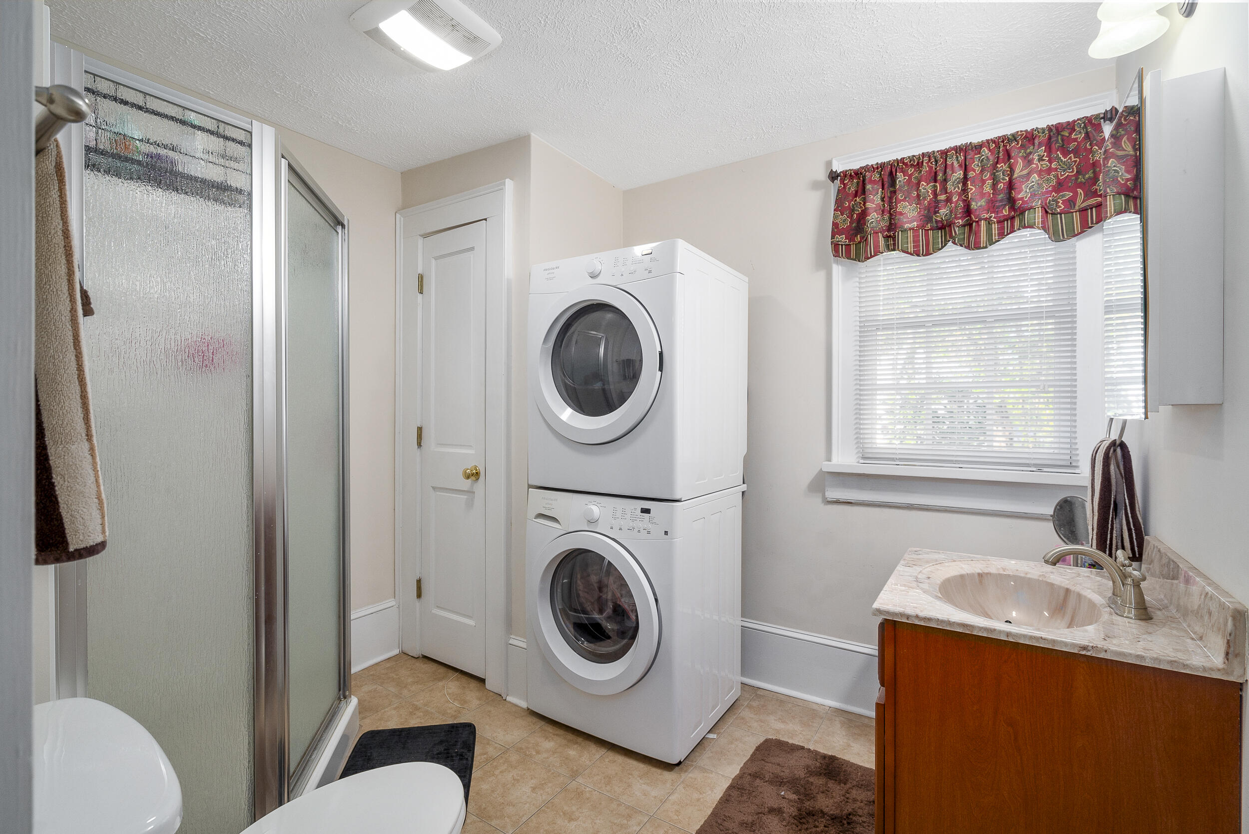 105 Florence Street SW, 101