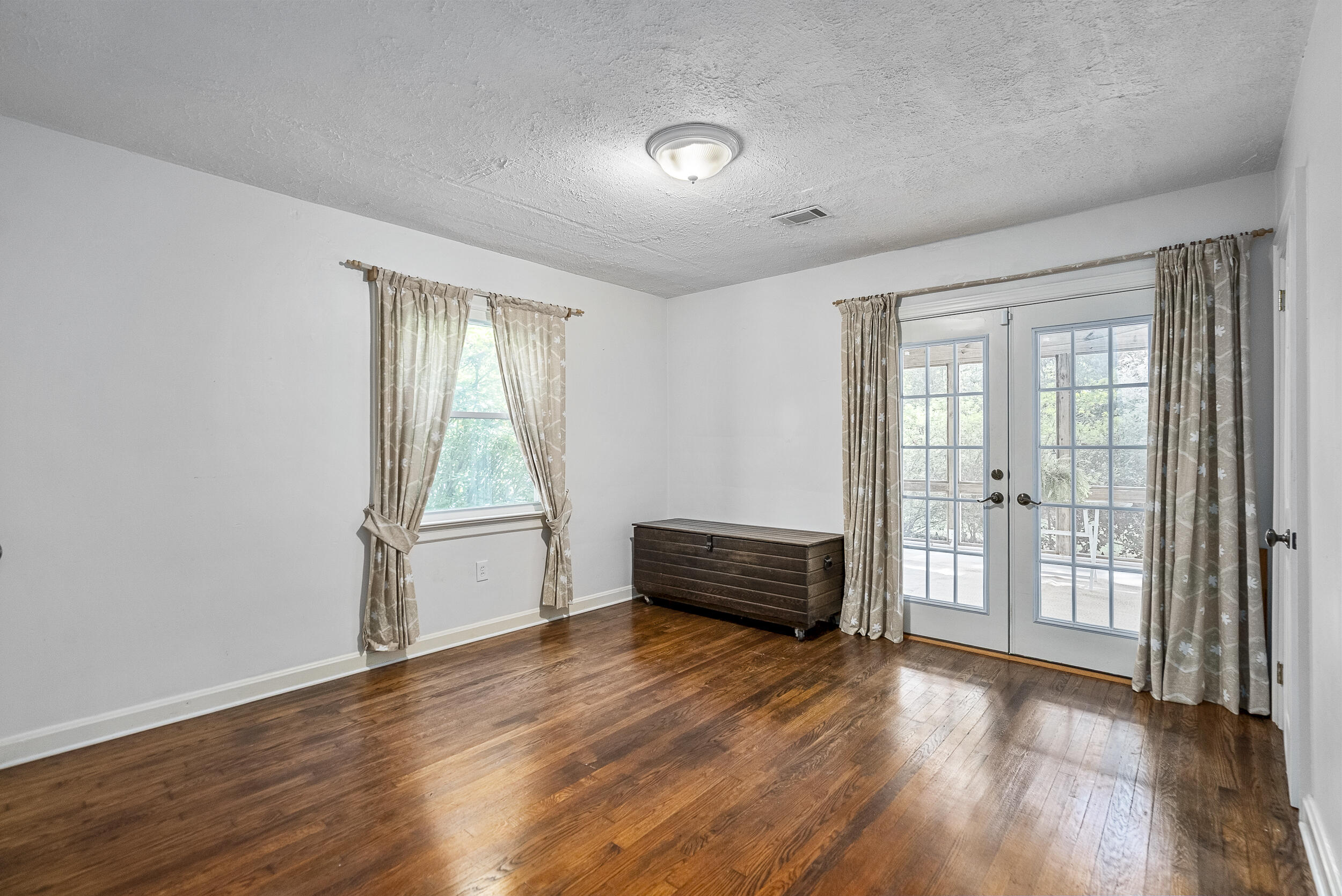 199 Hickory Road