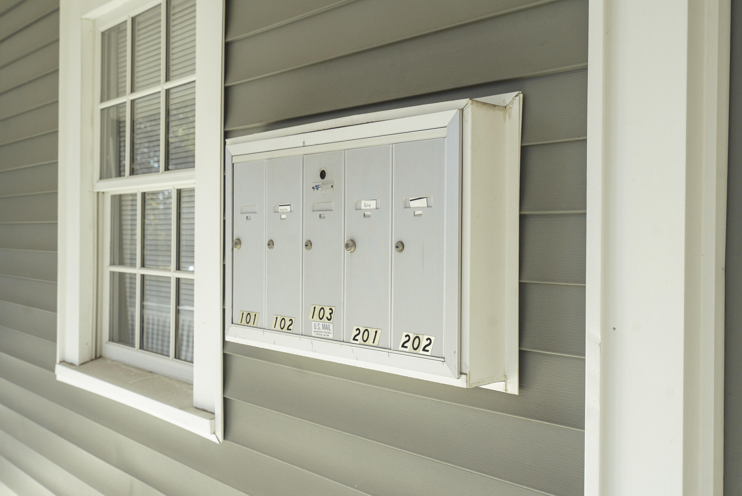 105 Florence Street, 103